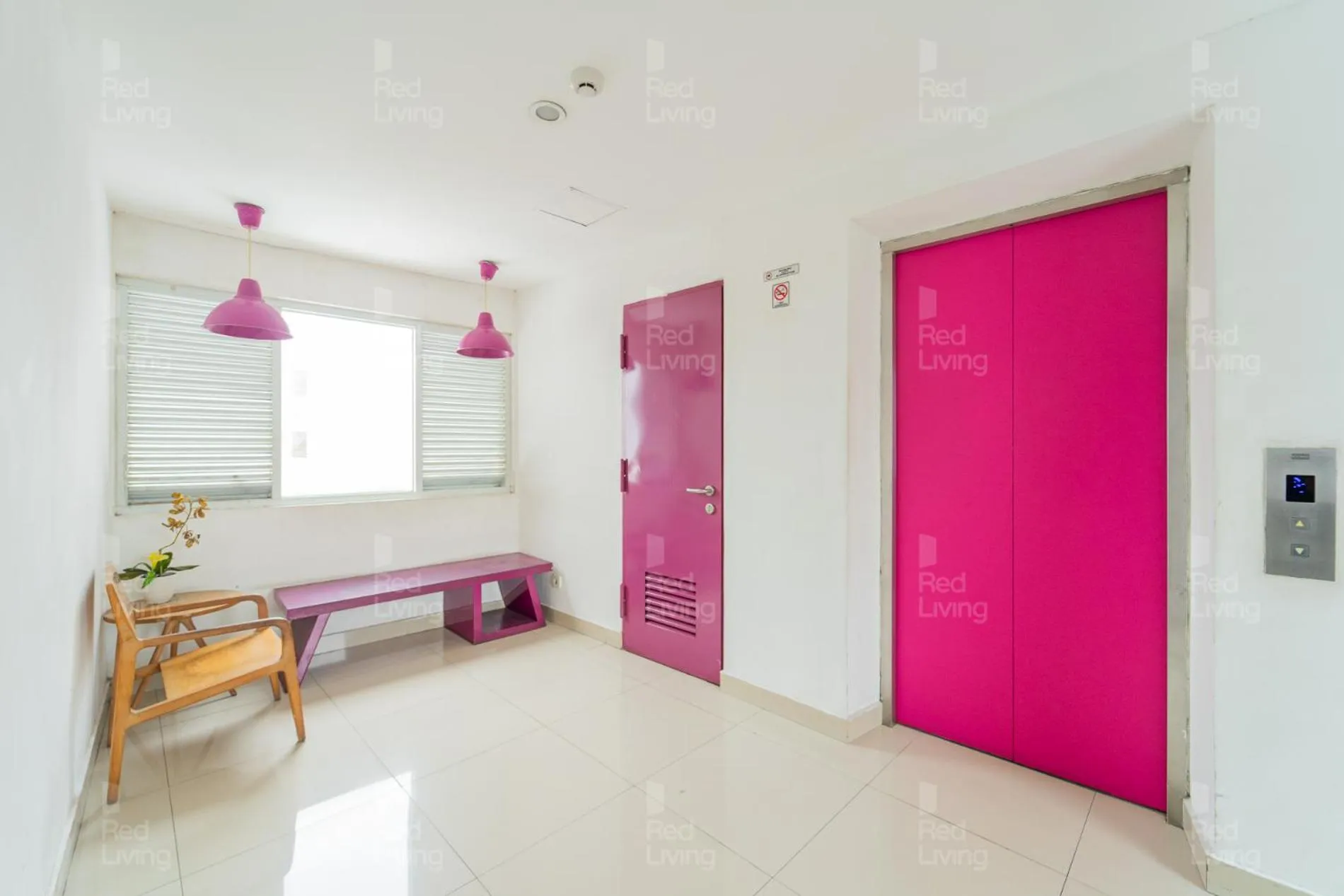 elevator, Bed in RedLiving Apartemen Aeropolis - Ivan Tower AR1