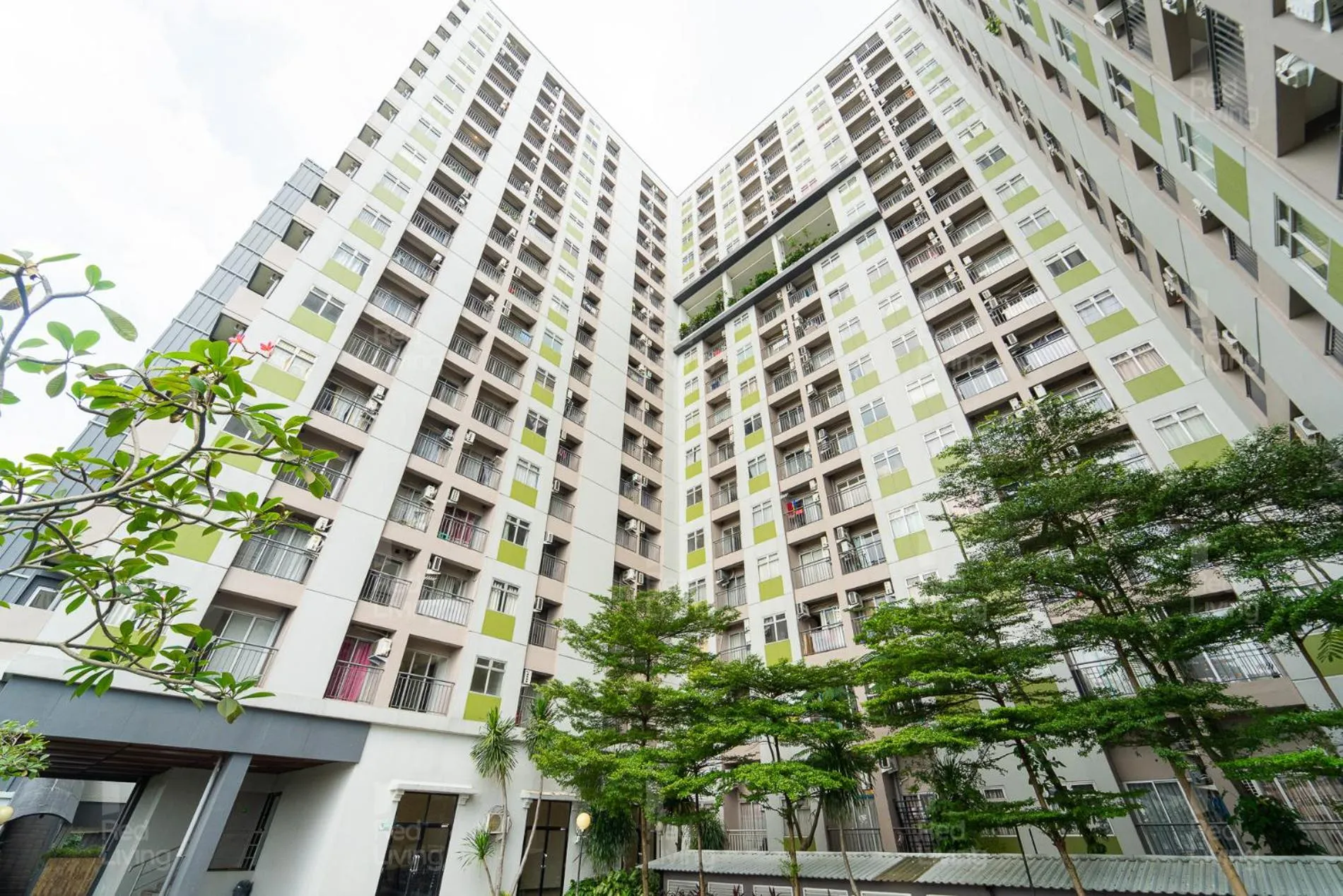 Property building in RedLiving Apartemen Serpong Green View - Nawawih Room Tower B