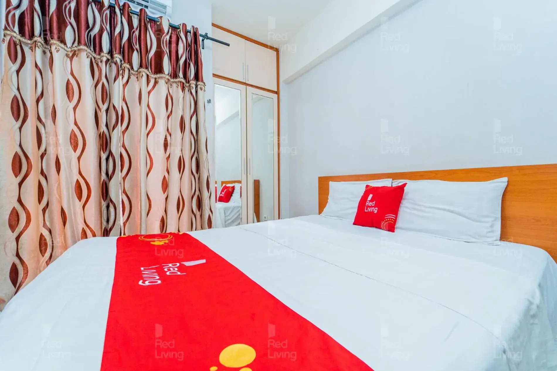Bedroom, Bed in RedLiving Apartemen Serpong Green View - Nawawih Room Tower B Bedroom, Bed in RedLiving Apartemen Serpong Green View - Nawawih Room Tower B