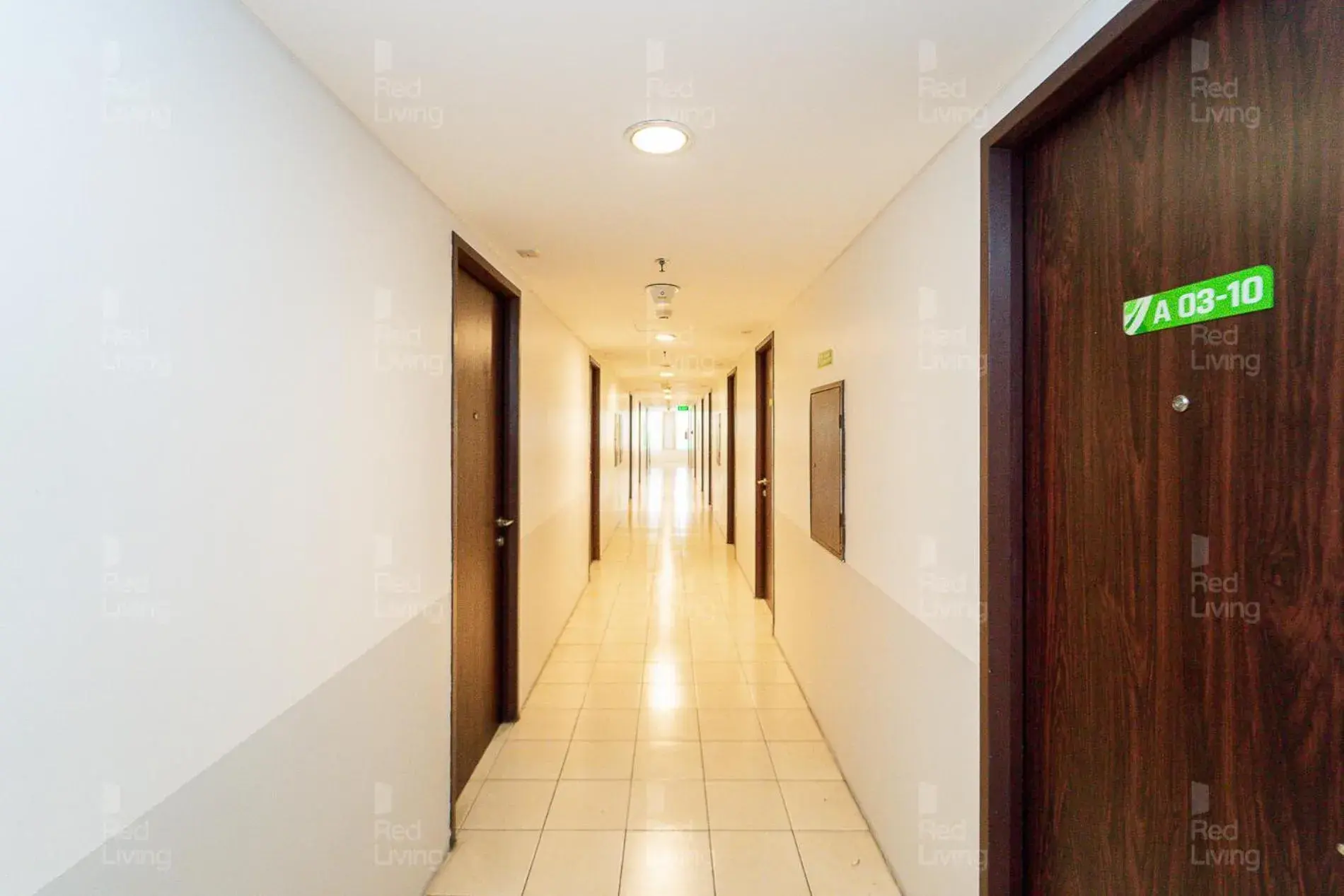 Floor plan in RedLiving Apartemen Serpong Green View - Nawawih Room Tower B Floor plan in RedLiving Apartemen Serpong Green View - Nawawih Room Tower B