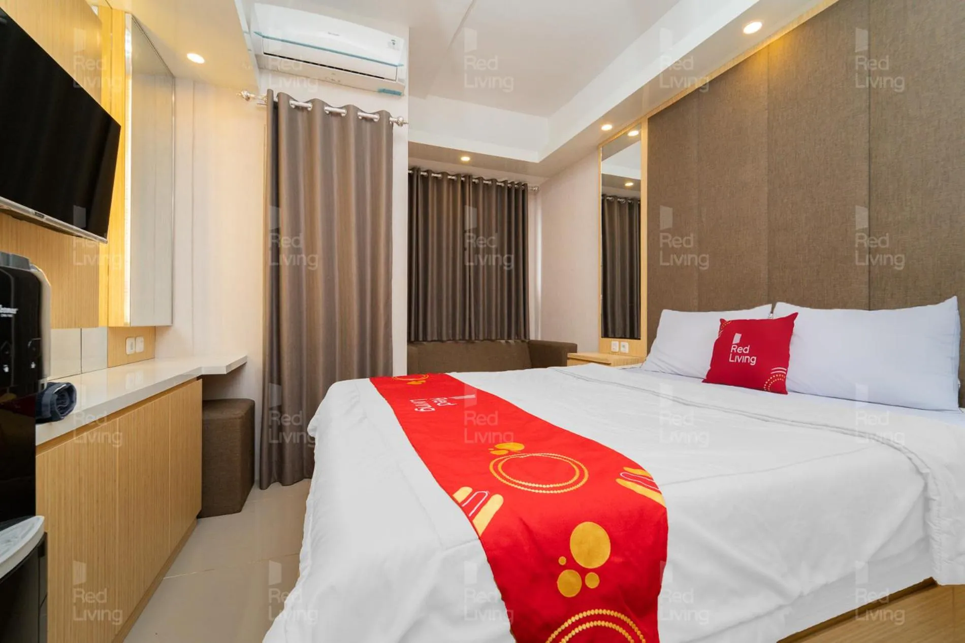 Bedroom, Bed in RedLiving Apartemen Transpark Juanda - F88 Tower Jade