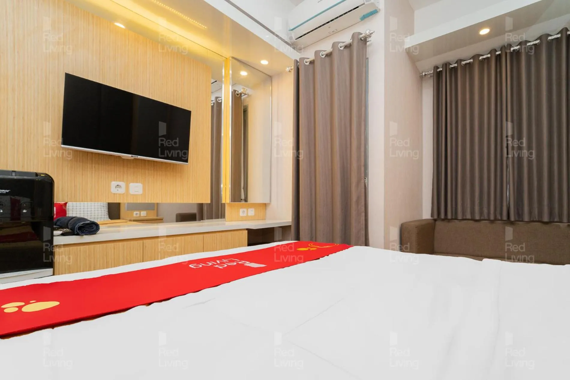 Bedroom, Bed in RedLiving Apartemen Transpark Juanda - F88 Tower Jade