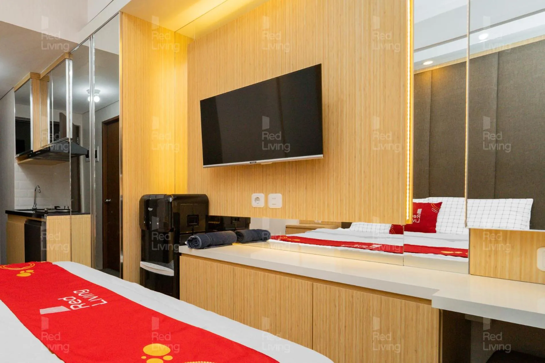 Bedroom, Bed in RedLiving Apartemen Transpark Juanda - F88 Tower Jade