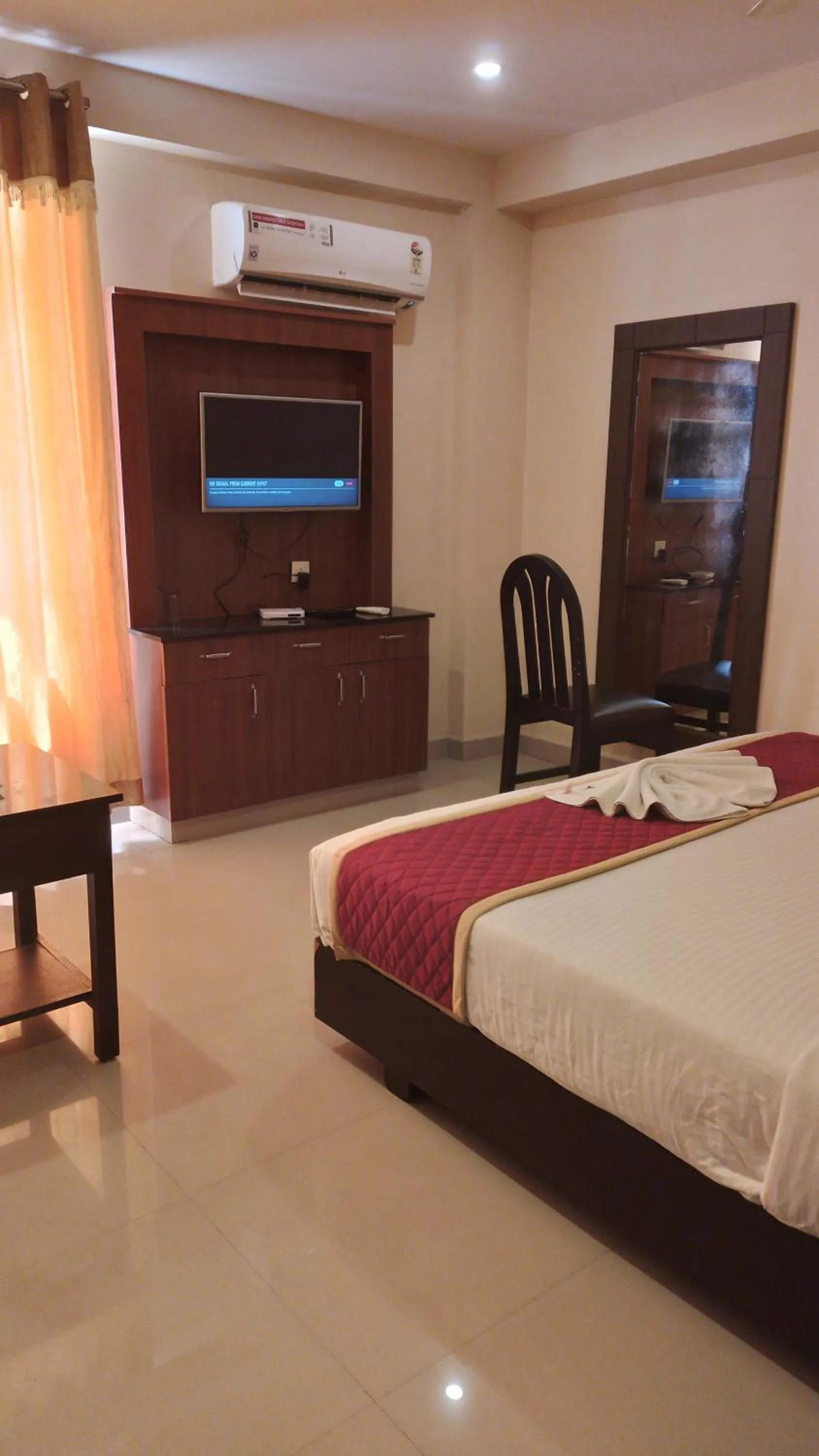 Bedroom, Bed in HOTEL PIONEER PARADISE