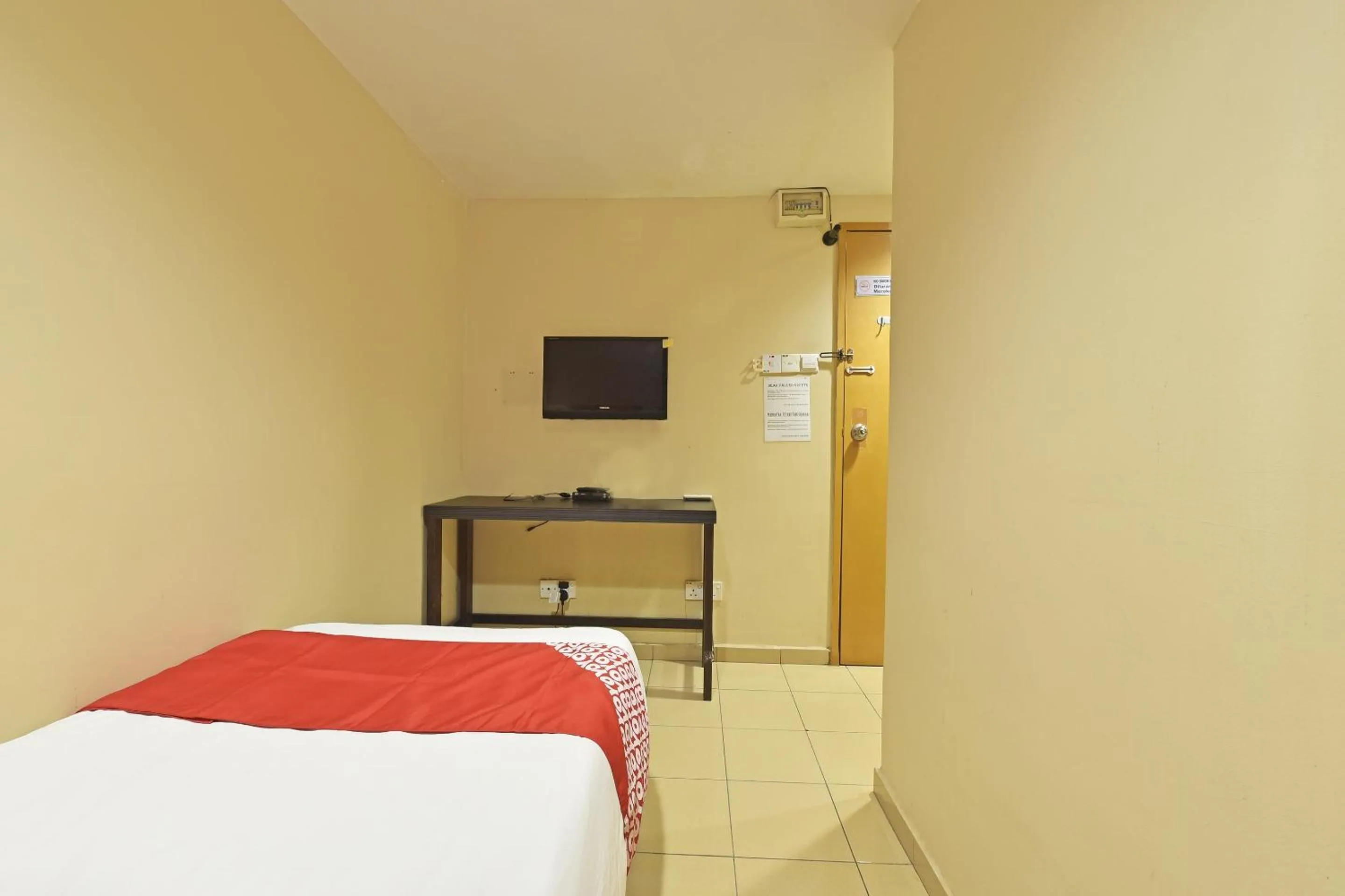 Bedroom in OYO 90732 New Hotel 33