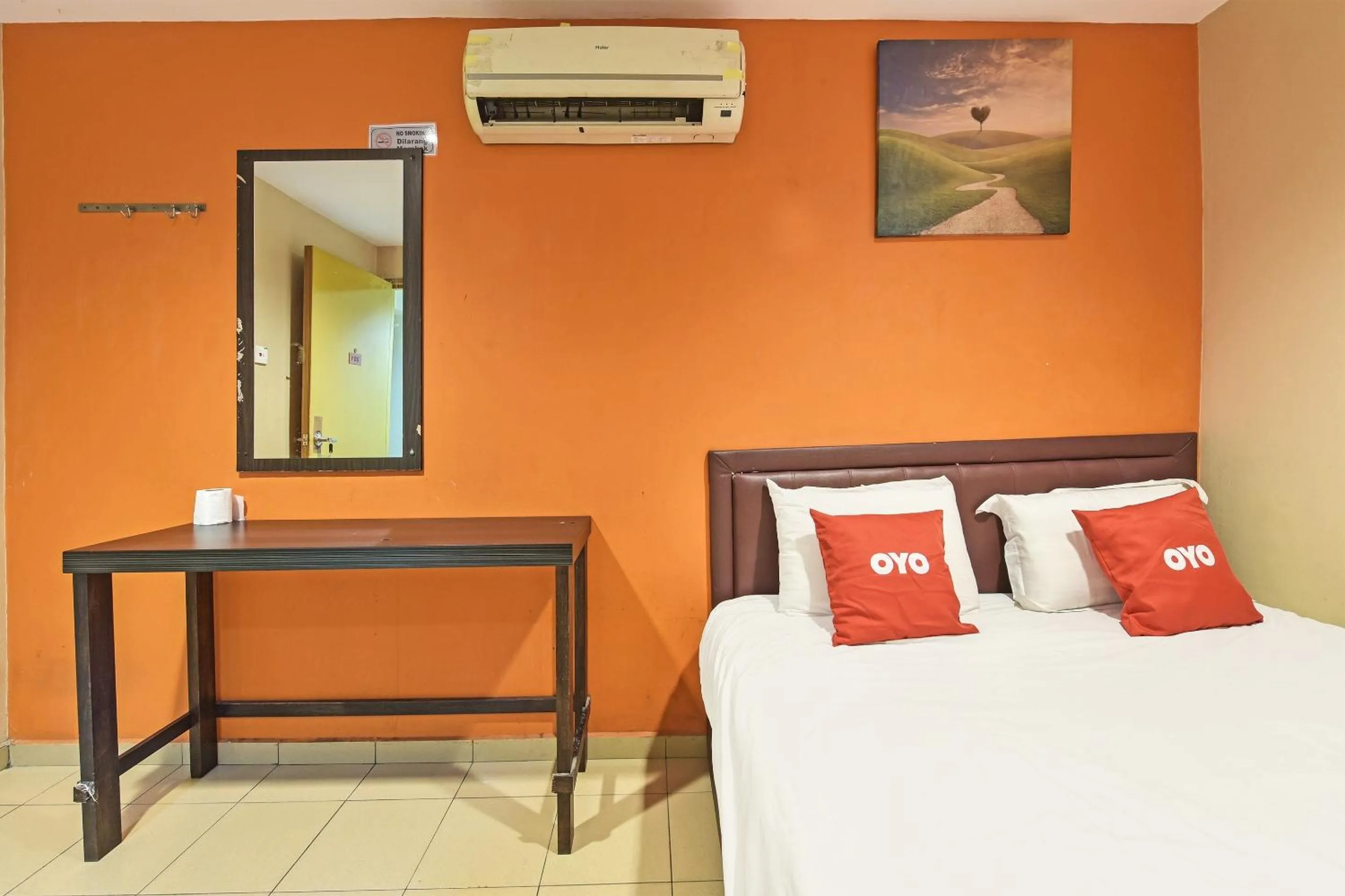 Bedroom in OYO 90732 New Hotel 33