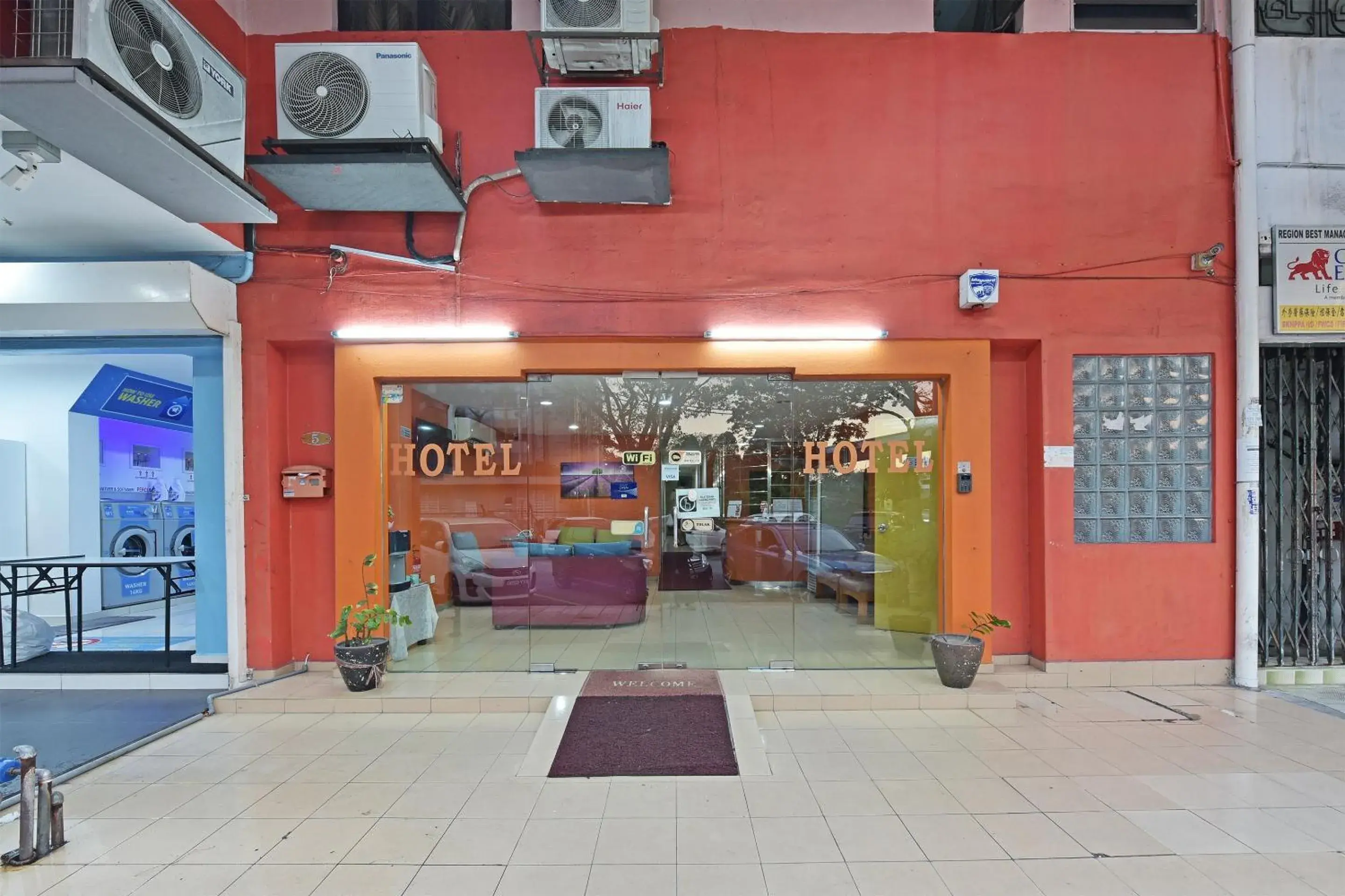 Facade/entrance in OYO 90732 New Hotel 33 Facade/entrance in OYO 90732 New Hotel 33