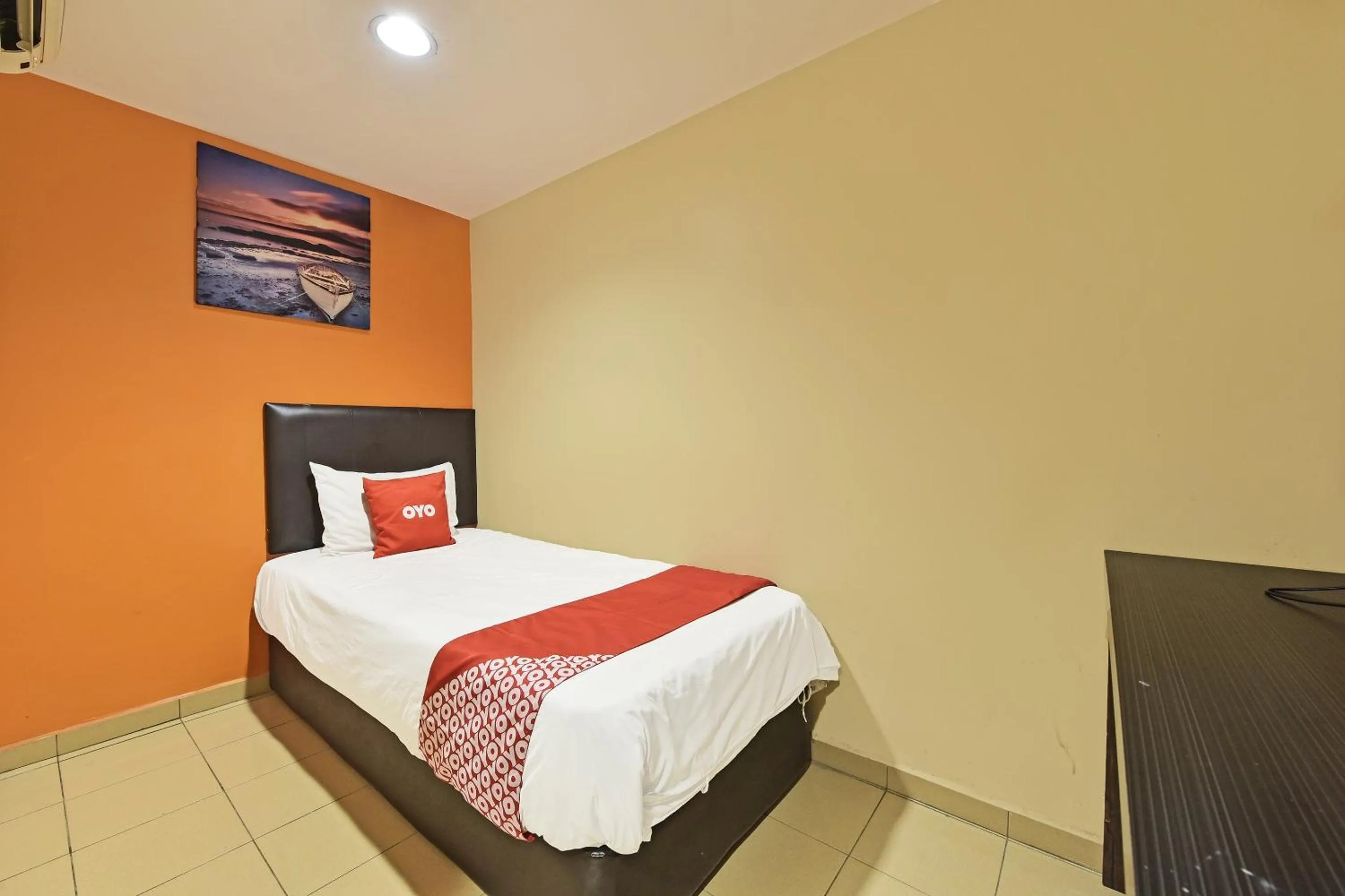 Bedroom in OYO 90732 New Hotel 33