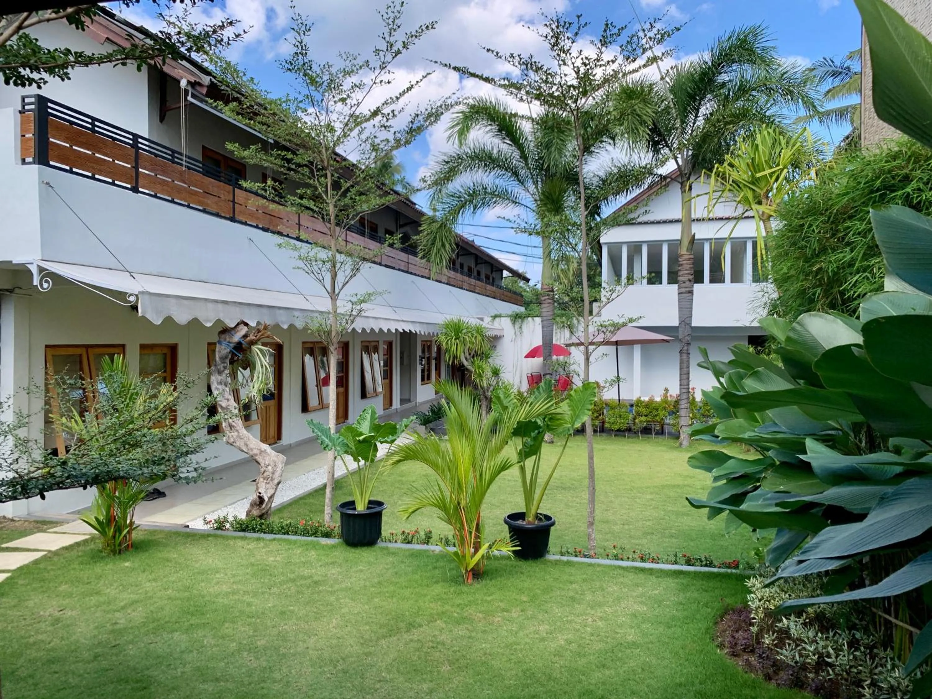 Garden in Roots Hotel Senggigi