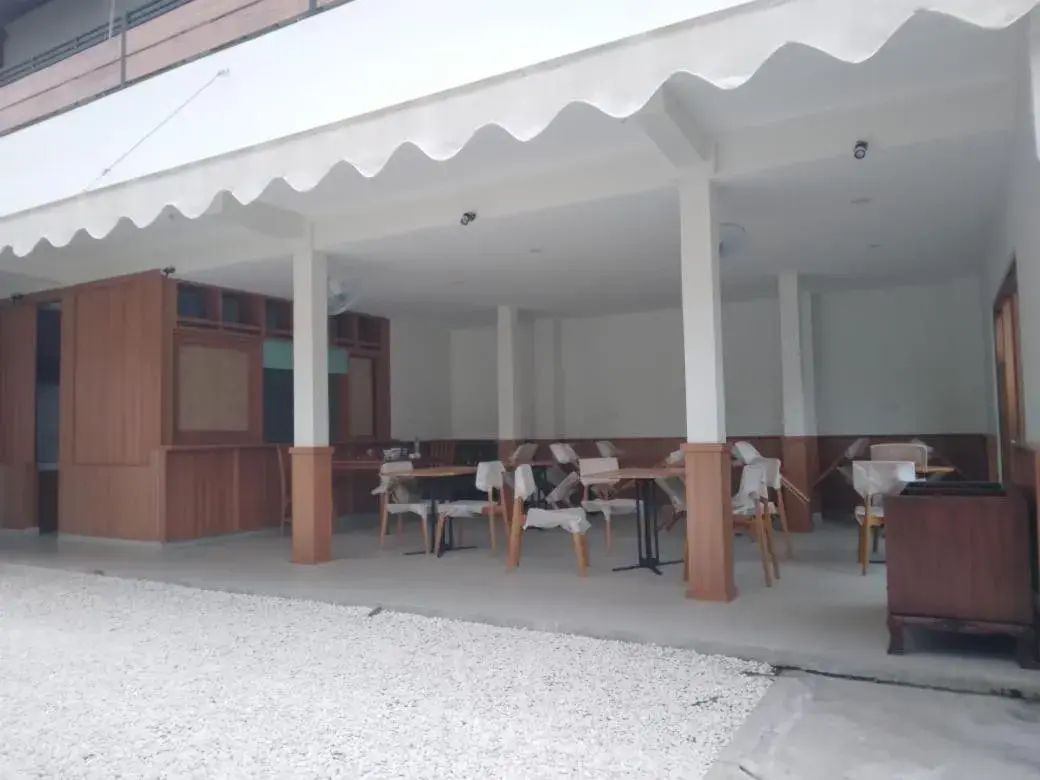 Restaurant/places to eat in Roots Hotel Senggigi Restaurant/places to eat in Roots Hotel Senggigi