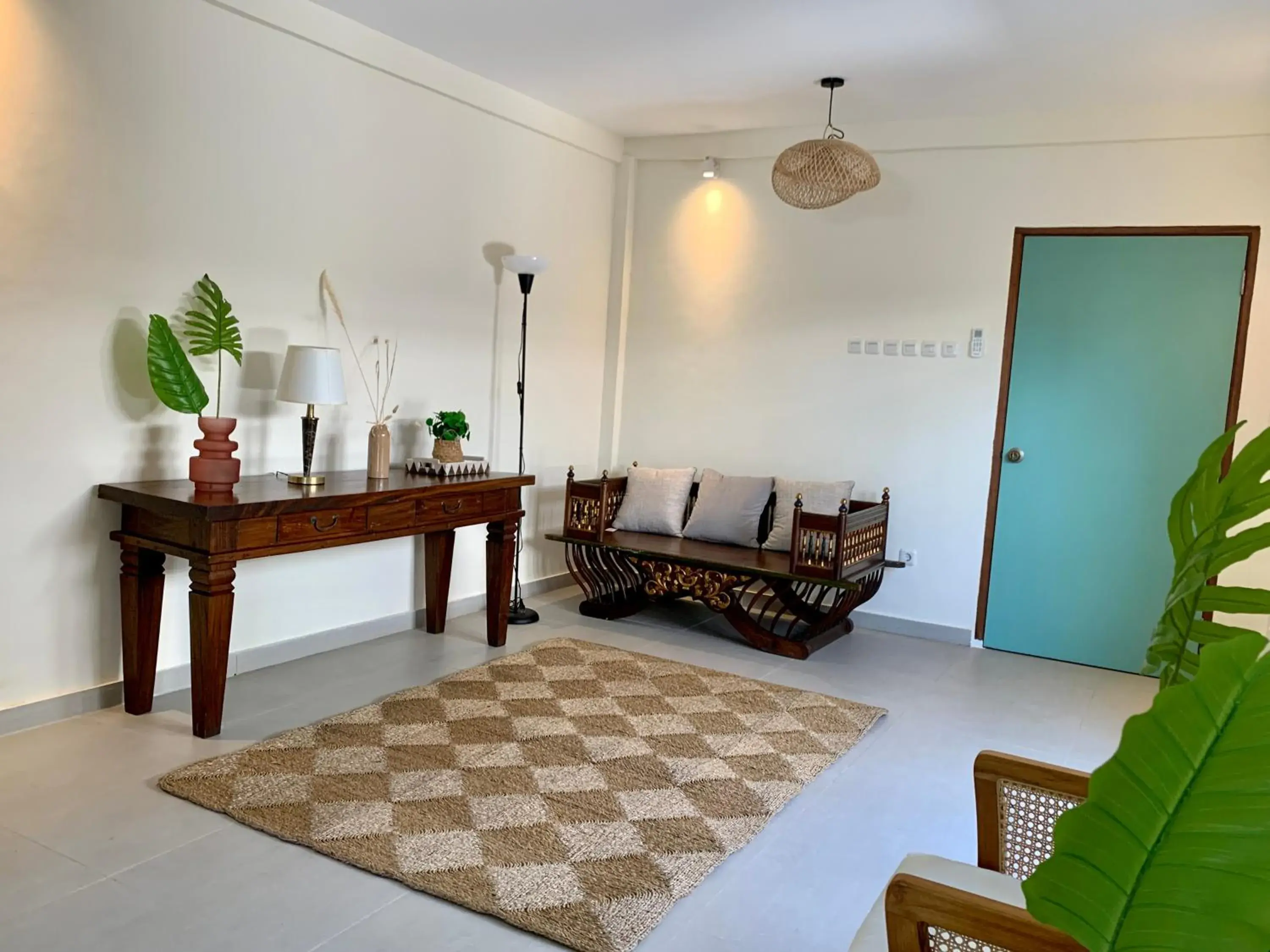 Lobby or reception in Roots Hotel Senggigi Lobby or reception in Roots Hotel Senggigi