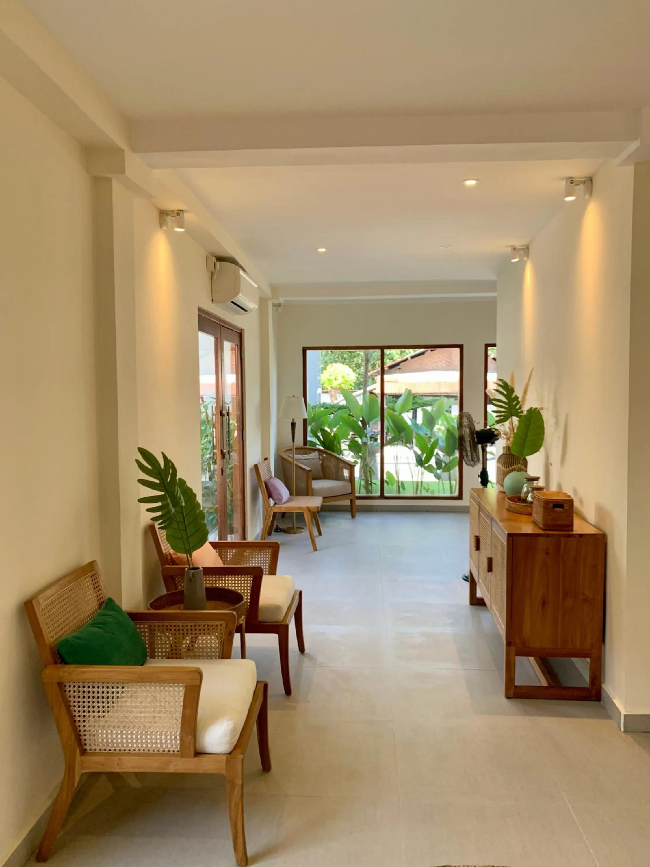 Lobby or reception in Roots Hotel Senggigi