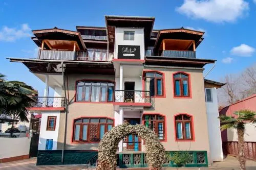 Collection O Brein Nishat Formerly Continental Guest House