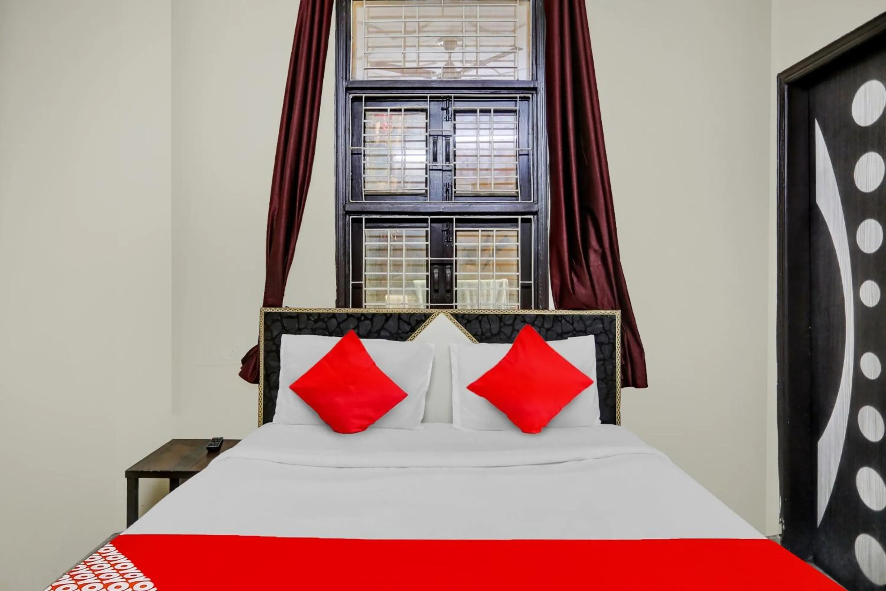 Bedroom in Hotel O Sun Shine