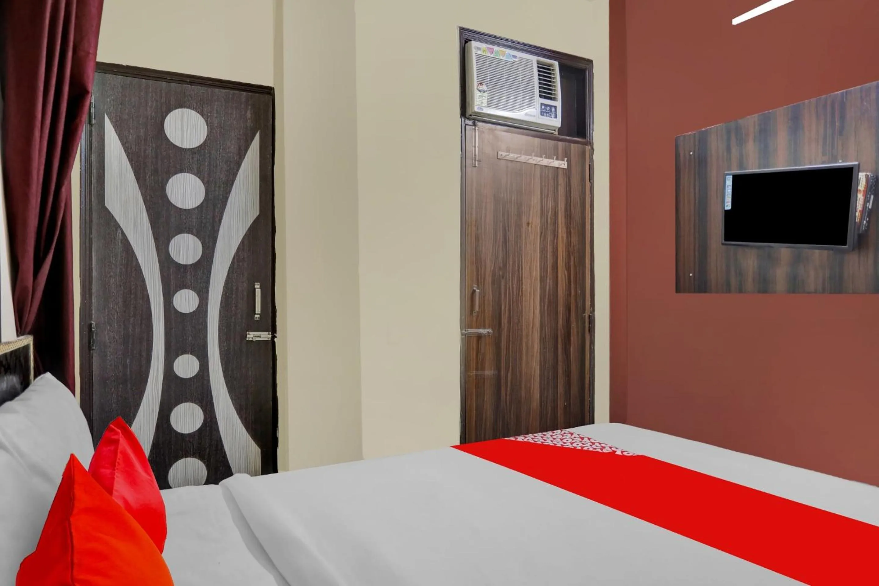 Bedroom in Hotel O Sun Shine