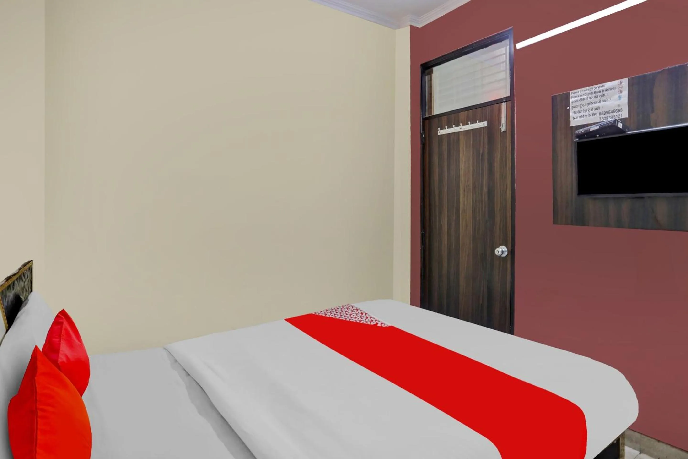 Bedroom in Hotel O Sun Shine