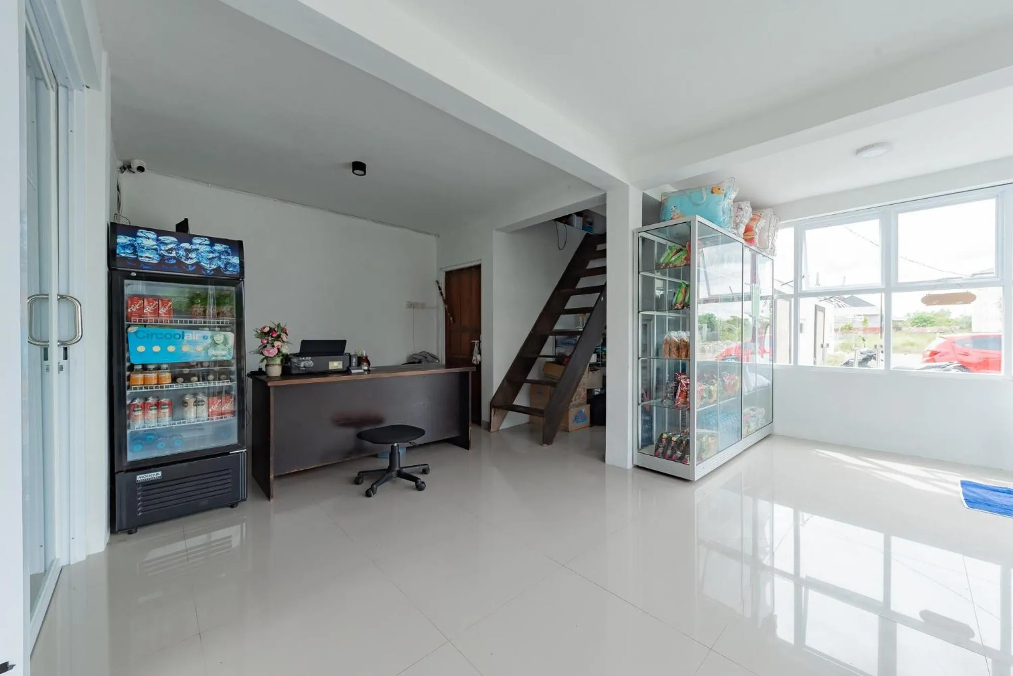 Lobby or reception in Urbanview Hotel Yoga Palangkaraya by RedDoorz