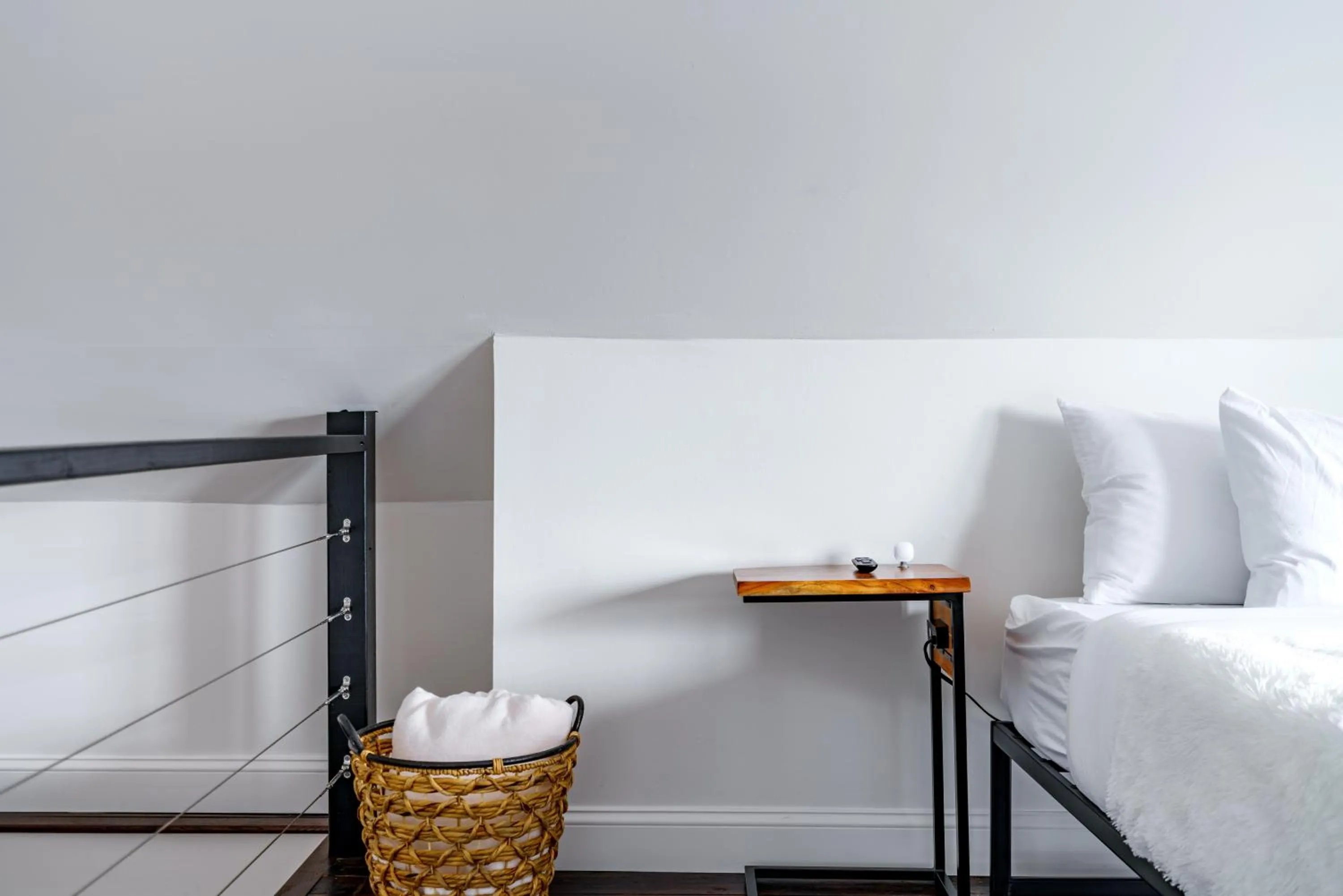 Bed in Jungle House Urban Lofts - Short North & Convention Center