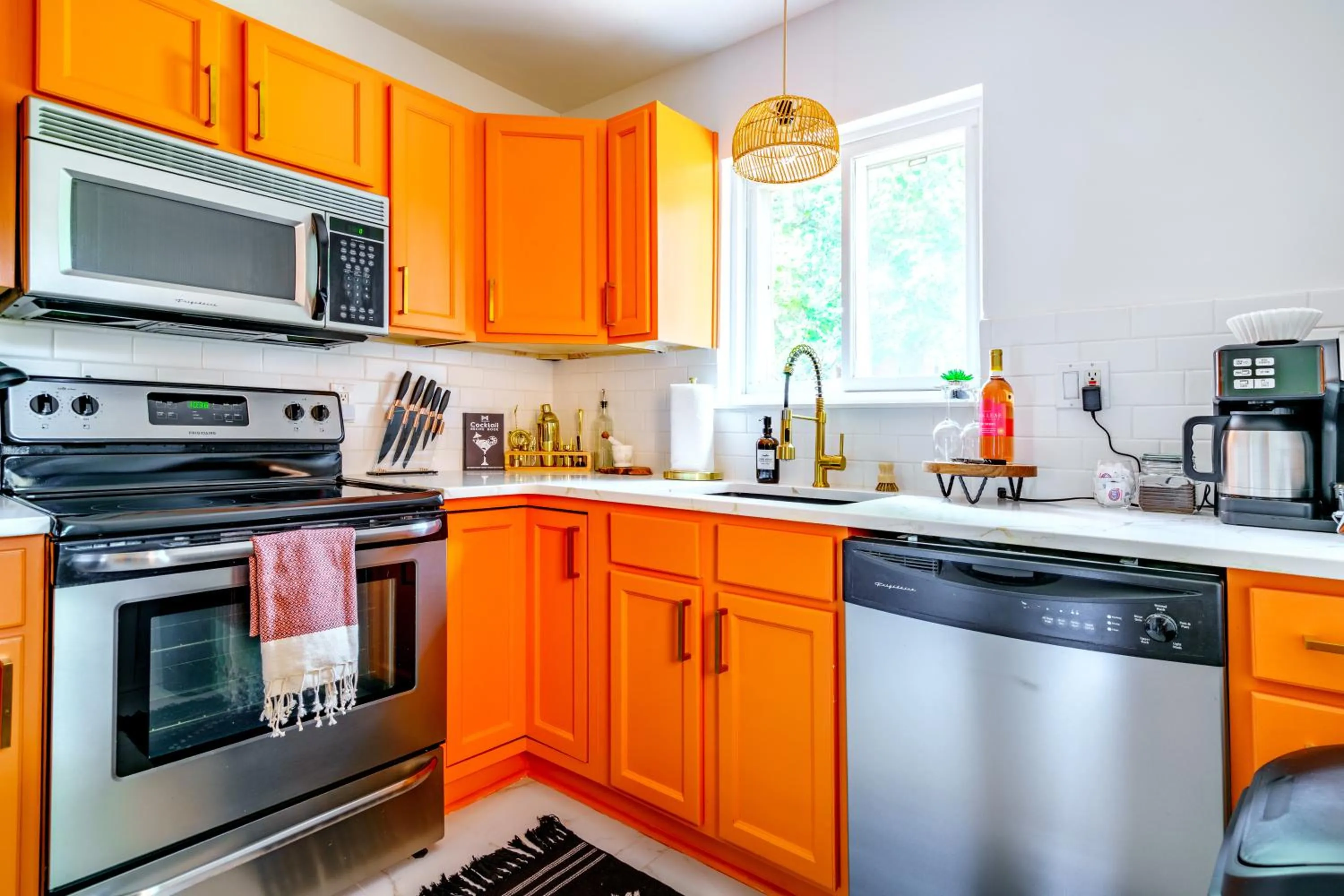 Coffee/tea facilities in Jungle House Urban Lofts - Short North & Convention Center