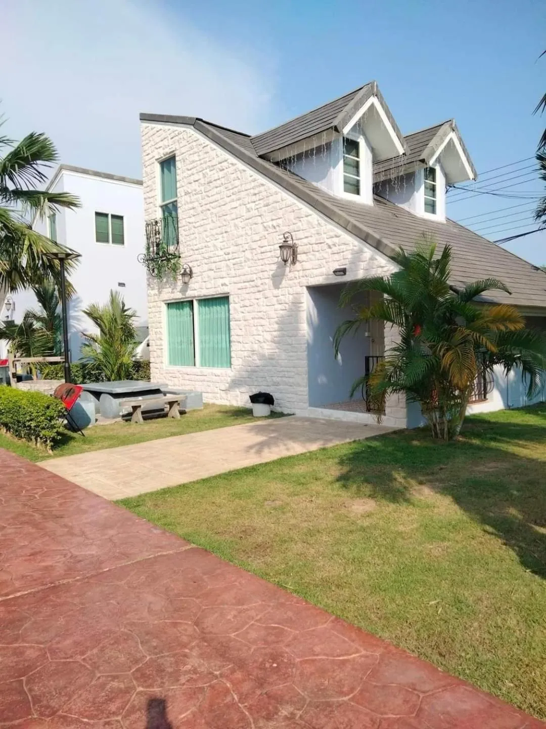 Property building in Apinya Resort Bangsarey