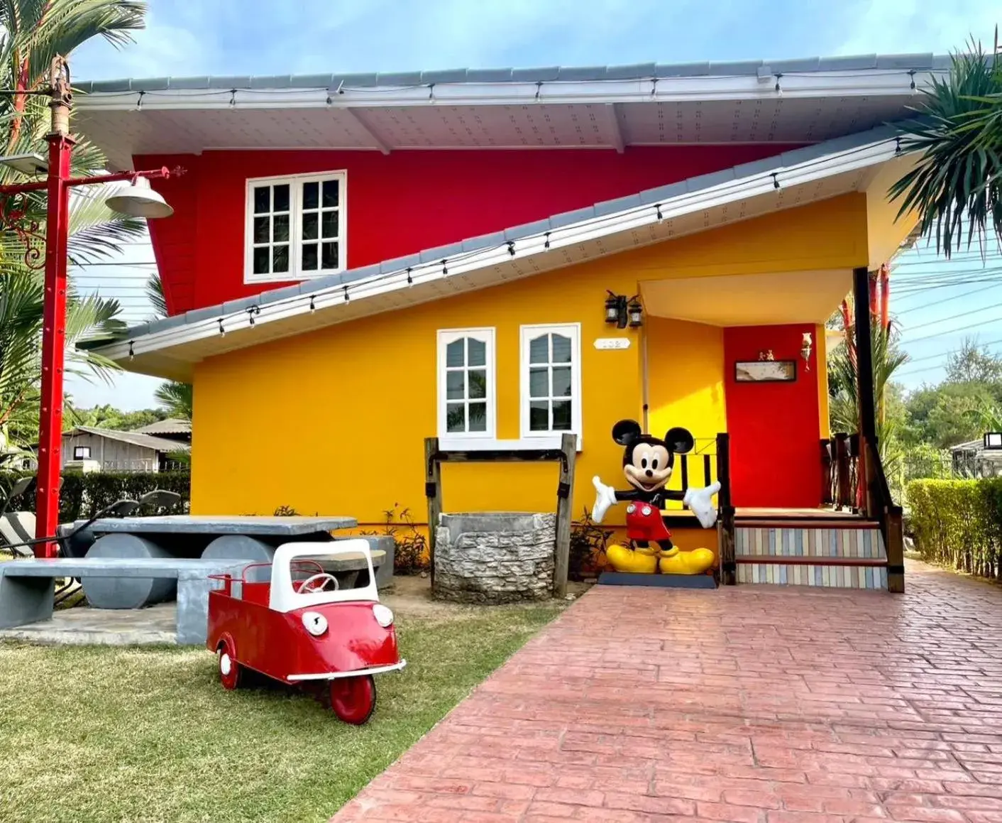 Deluxe Quadruple Room in Apinya Resort Bangsarey Deluxe Quadruple Room in Apinya Resort Bangsarey