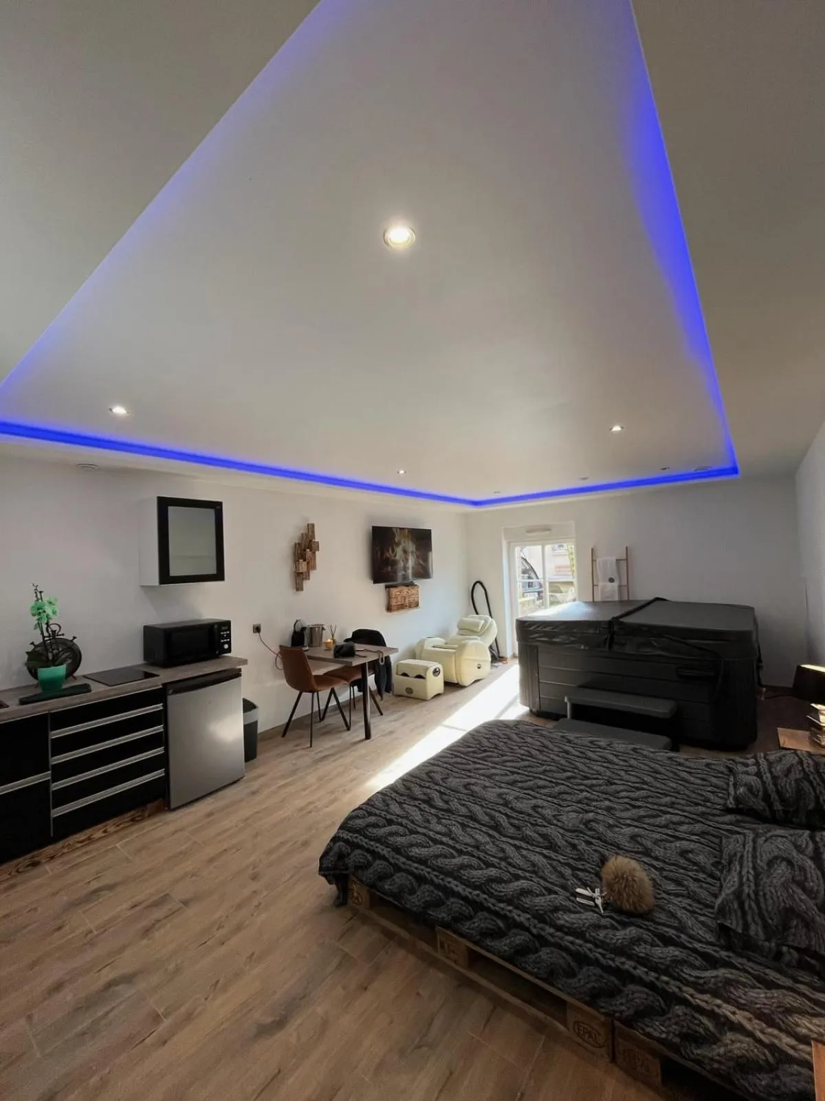 Bed in Loft Spa Led & bo