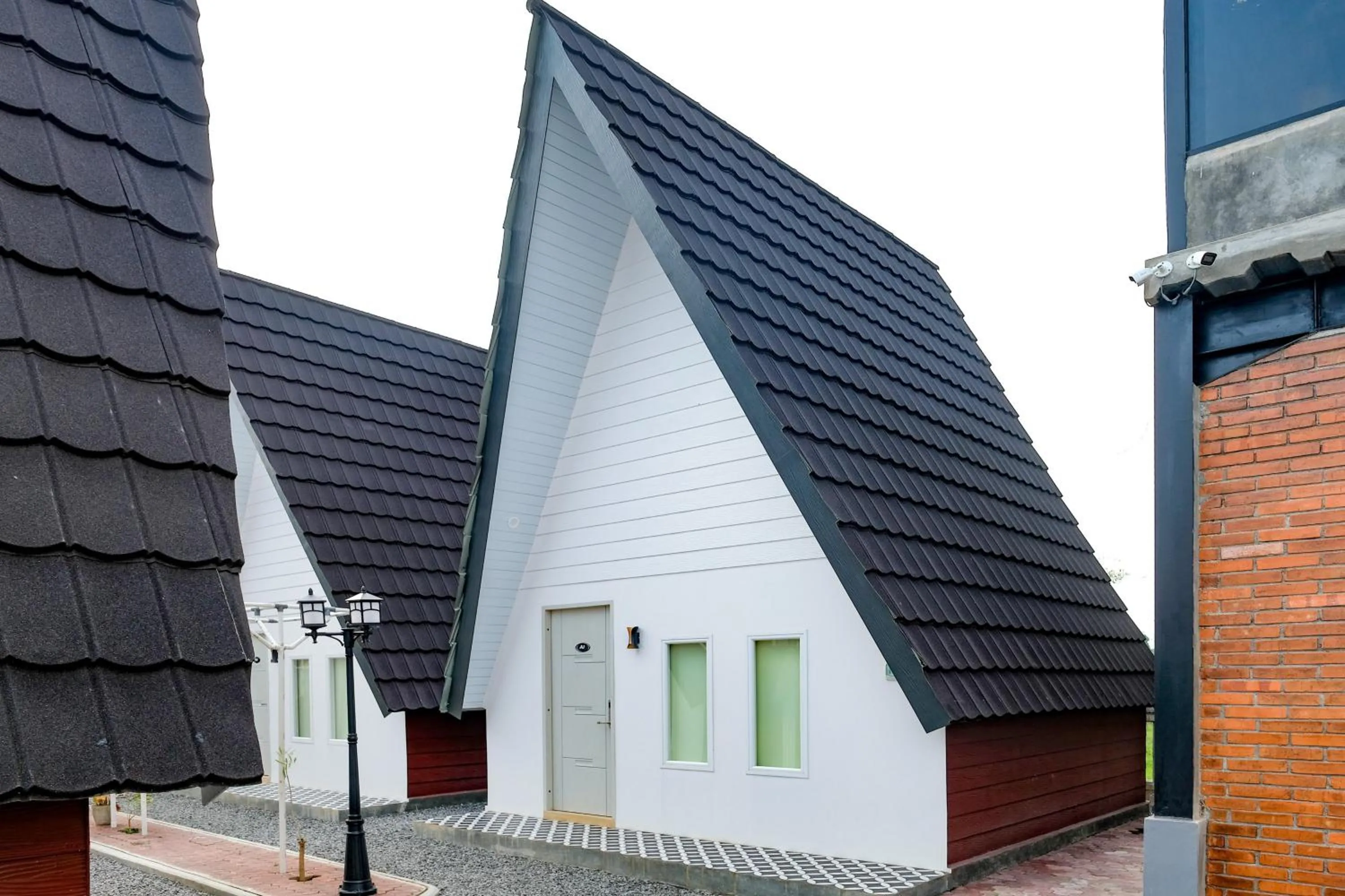 Property building in RedDoorz @ myRoom UMY