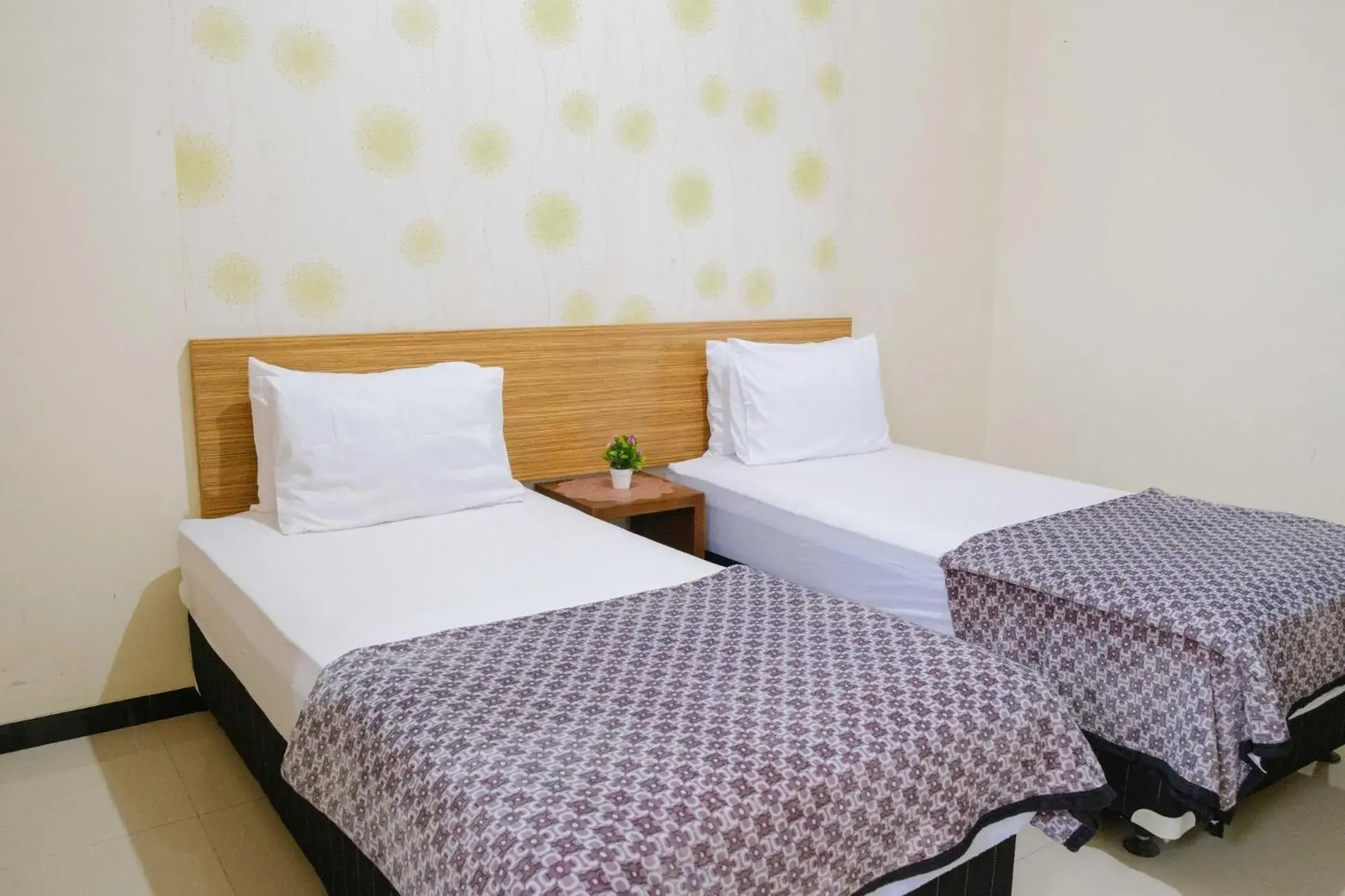 Bedroom, Bed in Homestay Griya Kinasih Syariah Pati Mitra RedDoorz Bedroom, Bed in Homestay Griya Kinasih Syariah Pati Mitra RedDoorz