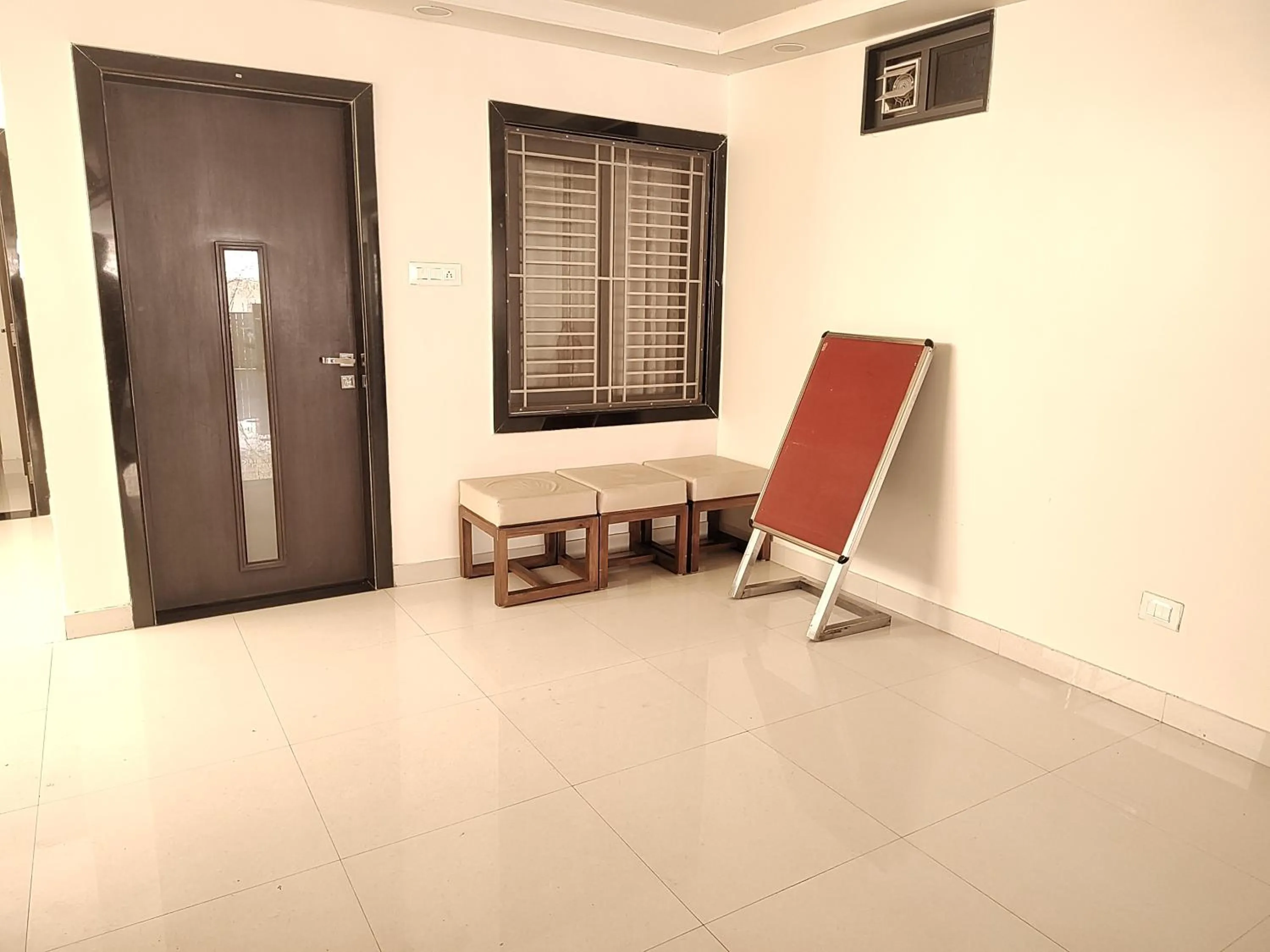 Lobby or reception in Abu Inn, Mount Abu - The Luxury Boutique Stay