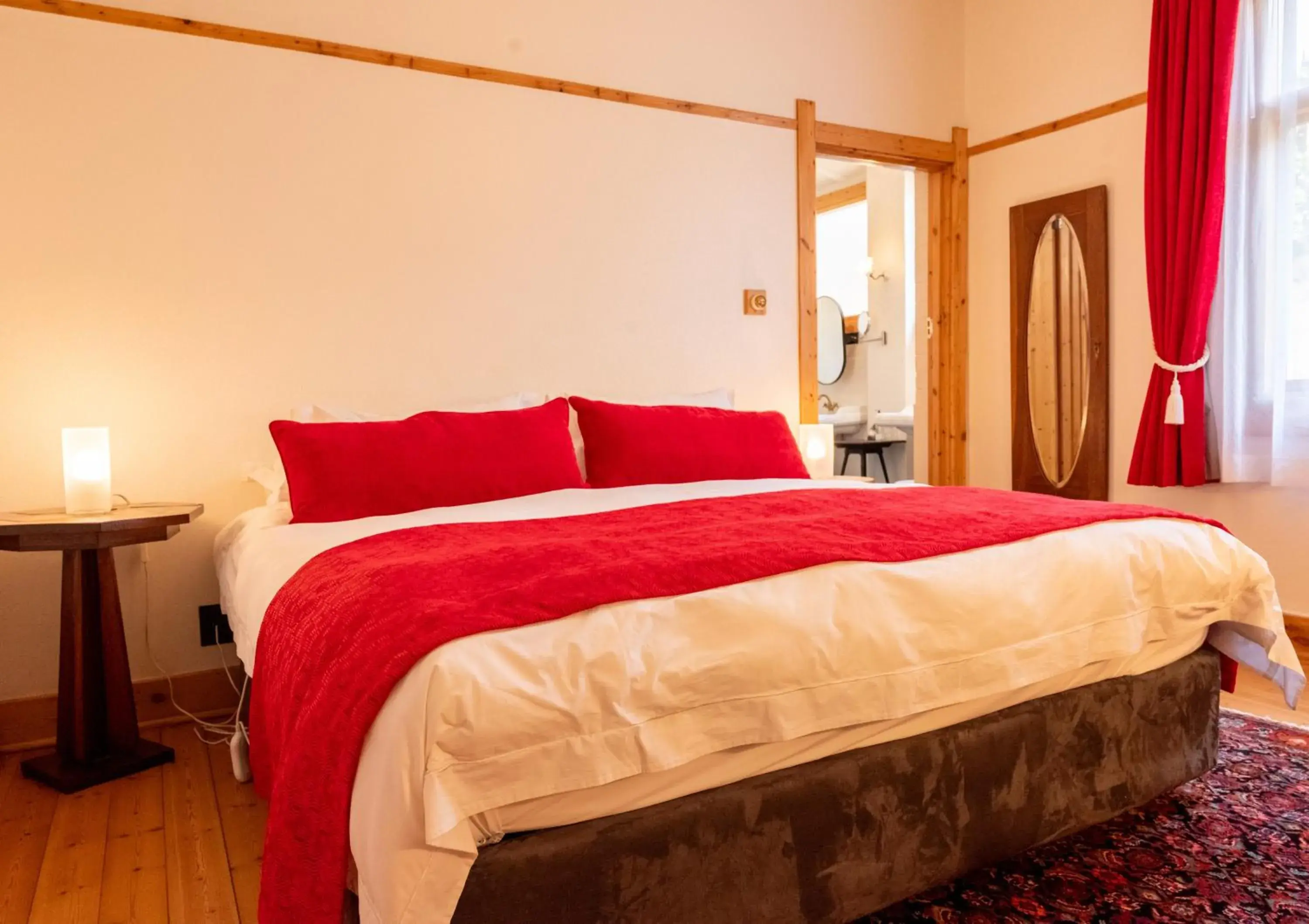 Deluxe Double Room with Shower - single occupancy in Fishbird Art Deco Villa Deluxe Double Room with Shower - single occupancy in Fishbird Art Deco Villa