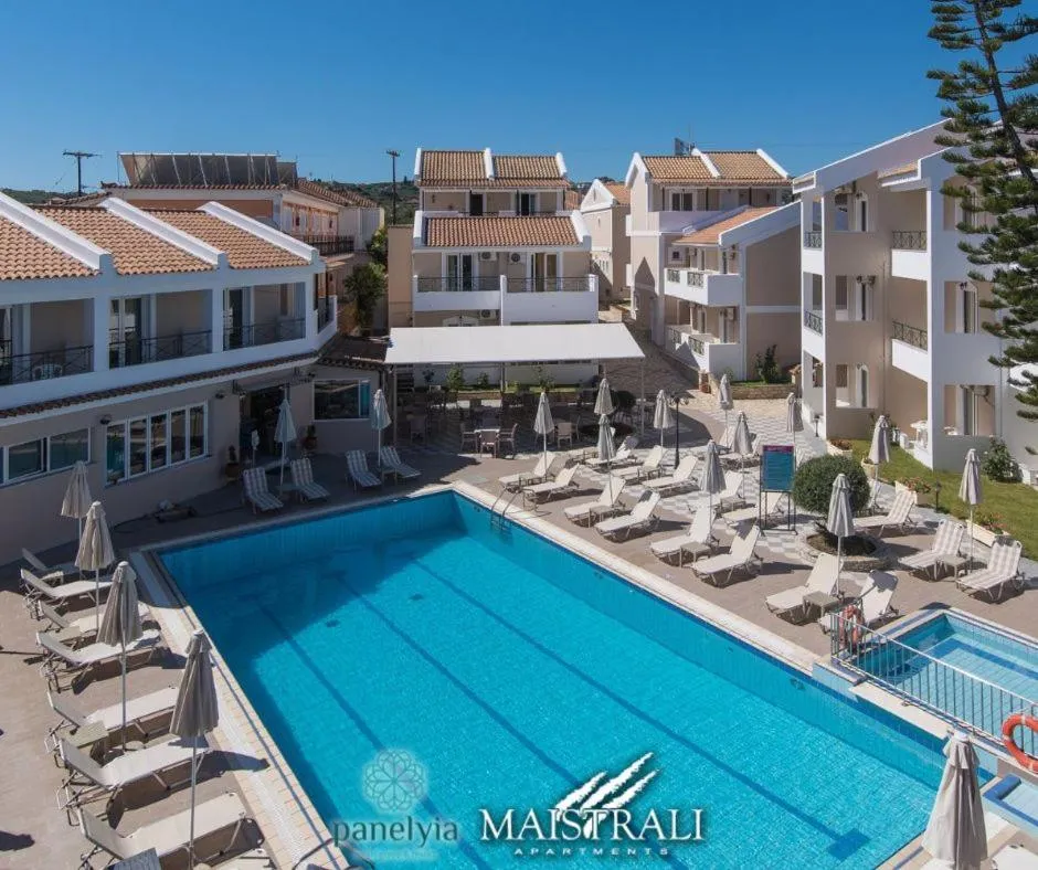 Swimming pool in Maistrali Hotel Zante