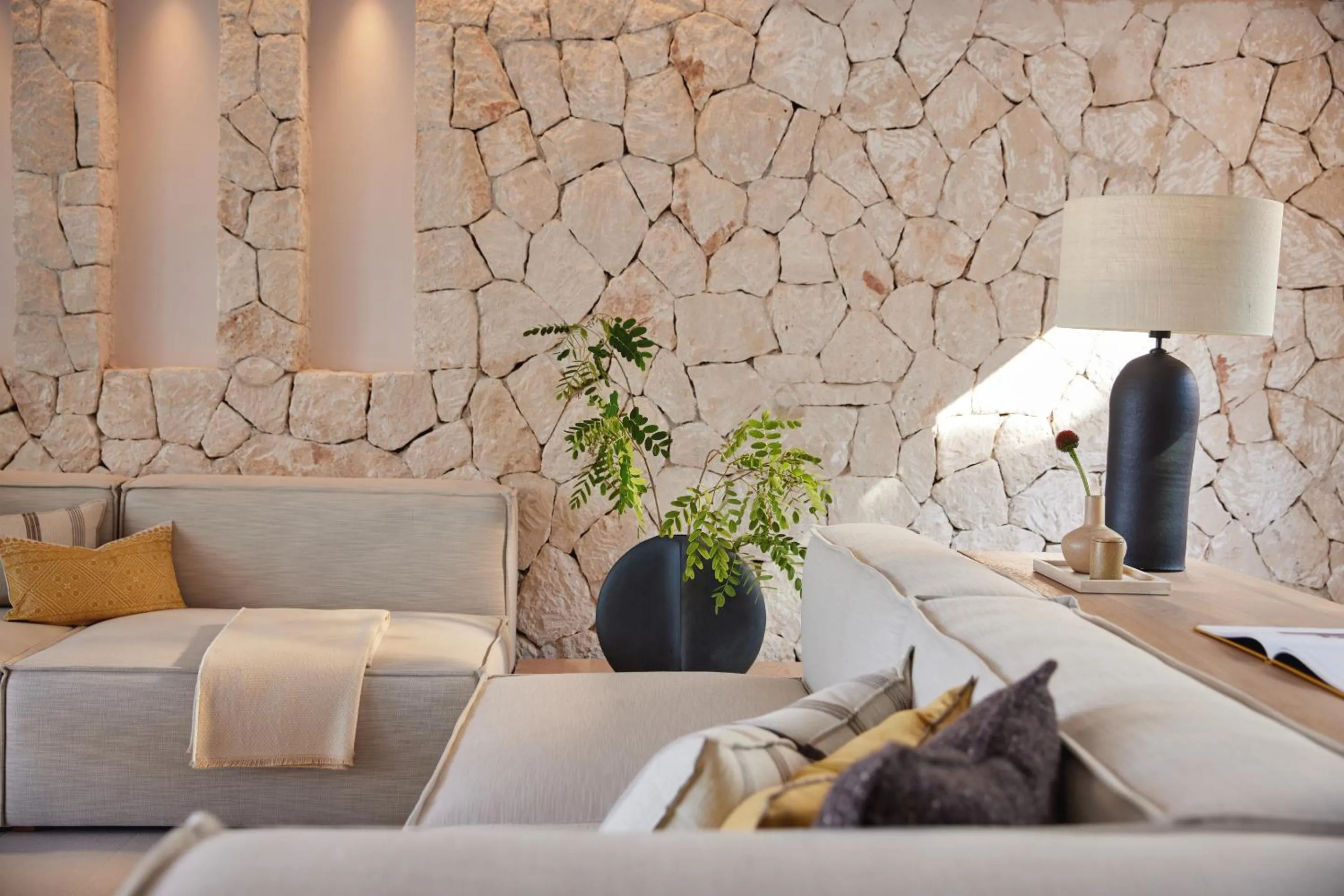 Ikos Porto Petro