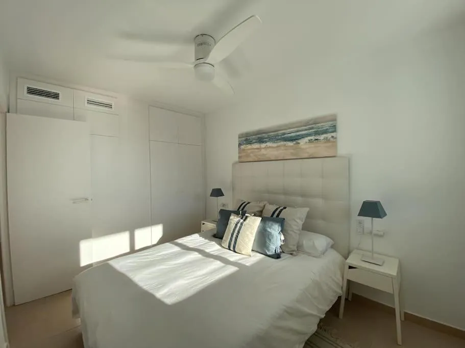 Bedroom, Bed in Montaber Apartments - Sant Pol de Mar