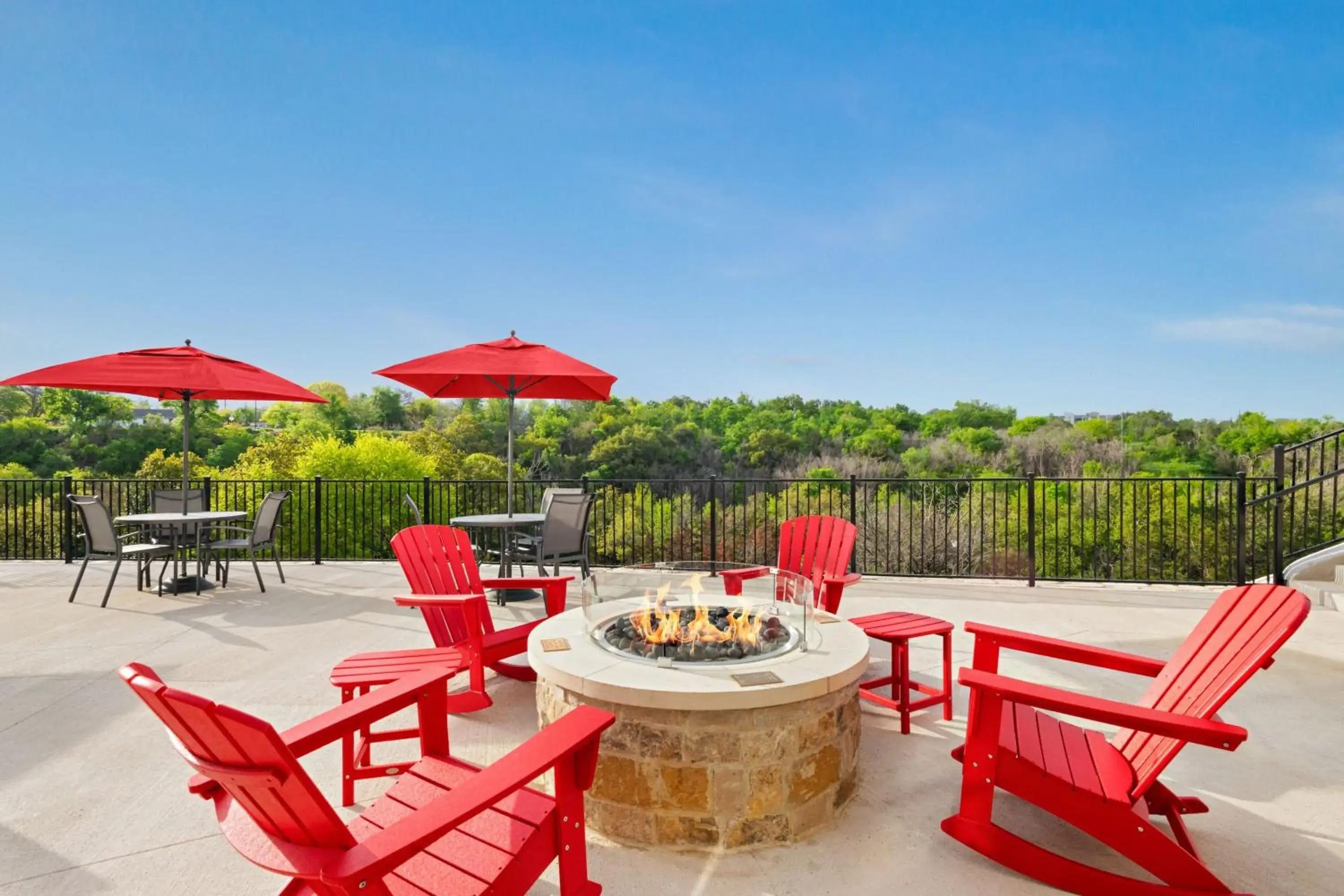 Swimming pool in Fairfield by Marriott Inn & Suites Austin Georgetown Swimming pool in Fairfield by Marriott Inn & Suites Austin Georgetown