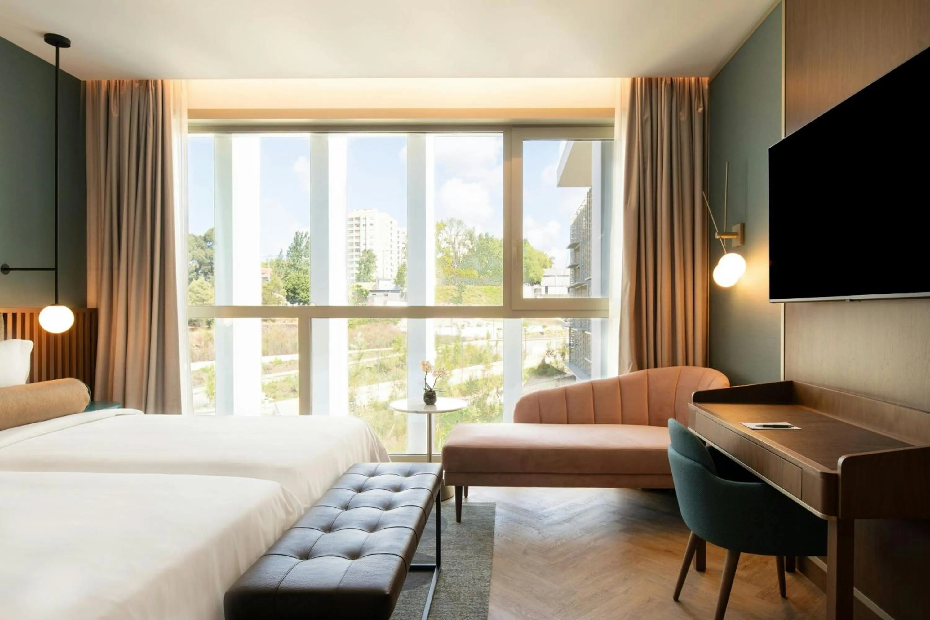 Photo of the whole room, Bed in Renaissance Porto Lapa Hotel