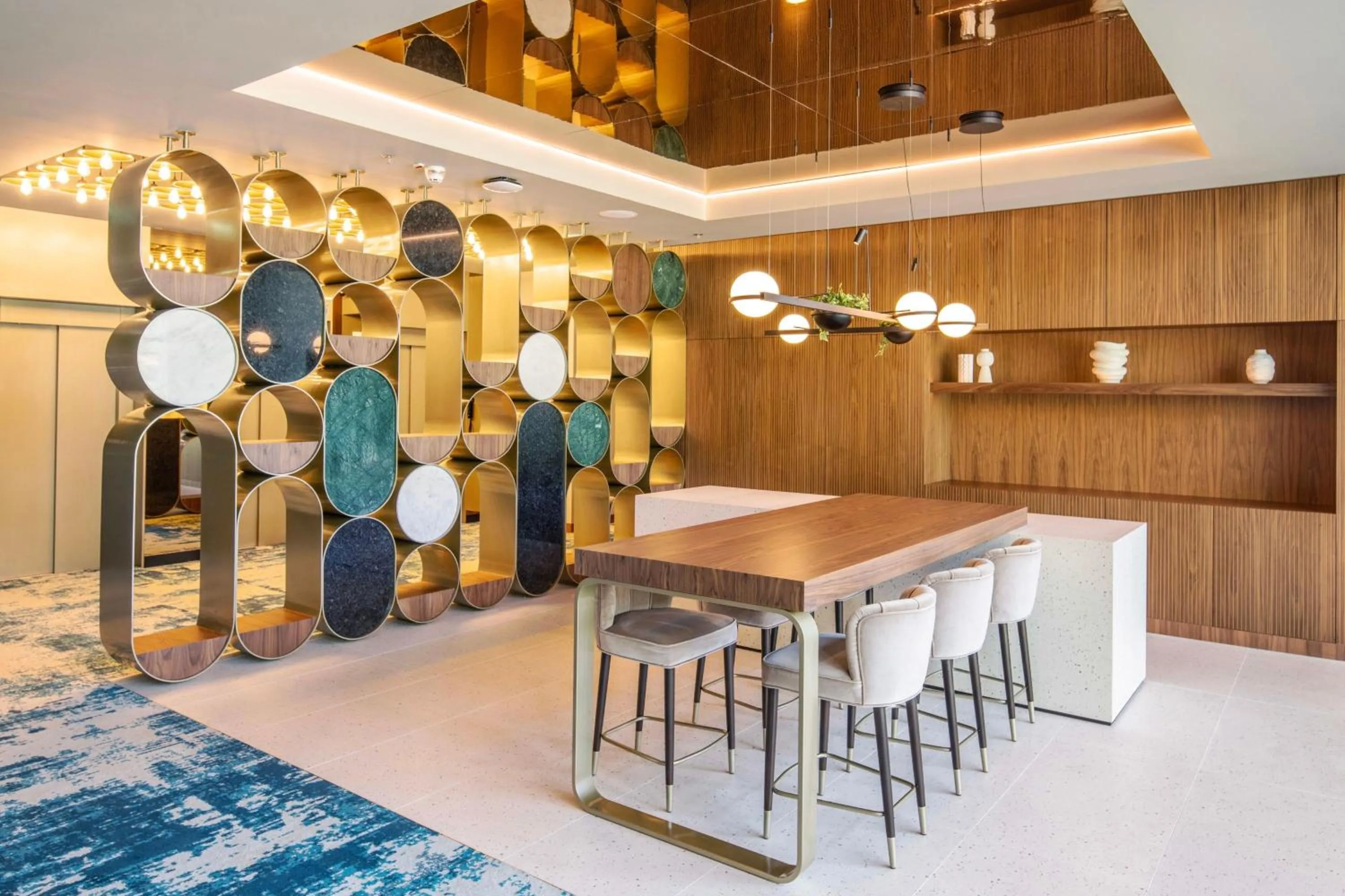 Meeting/conference room in Renaissance Porto Lapa Hotel