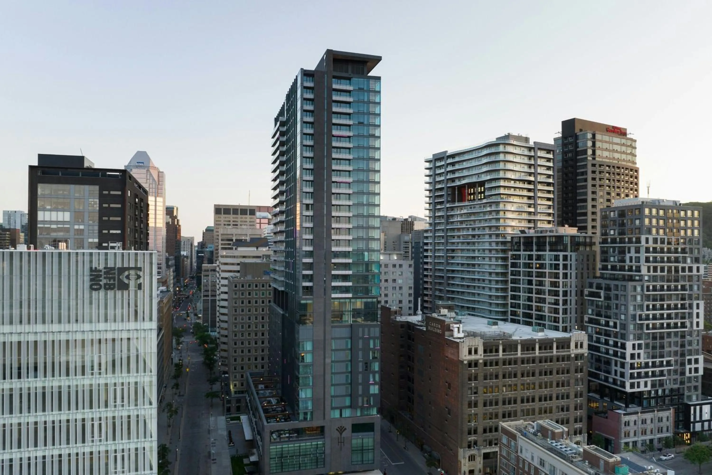 Property building in HONEYROSE Hotel, Montreal, a Tribute Portfolio Hotel