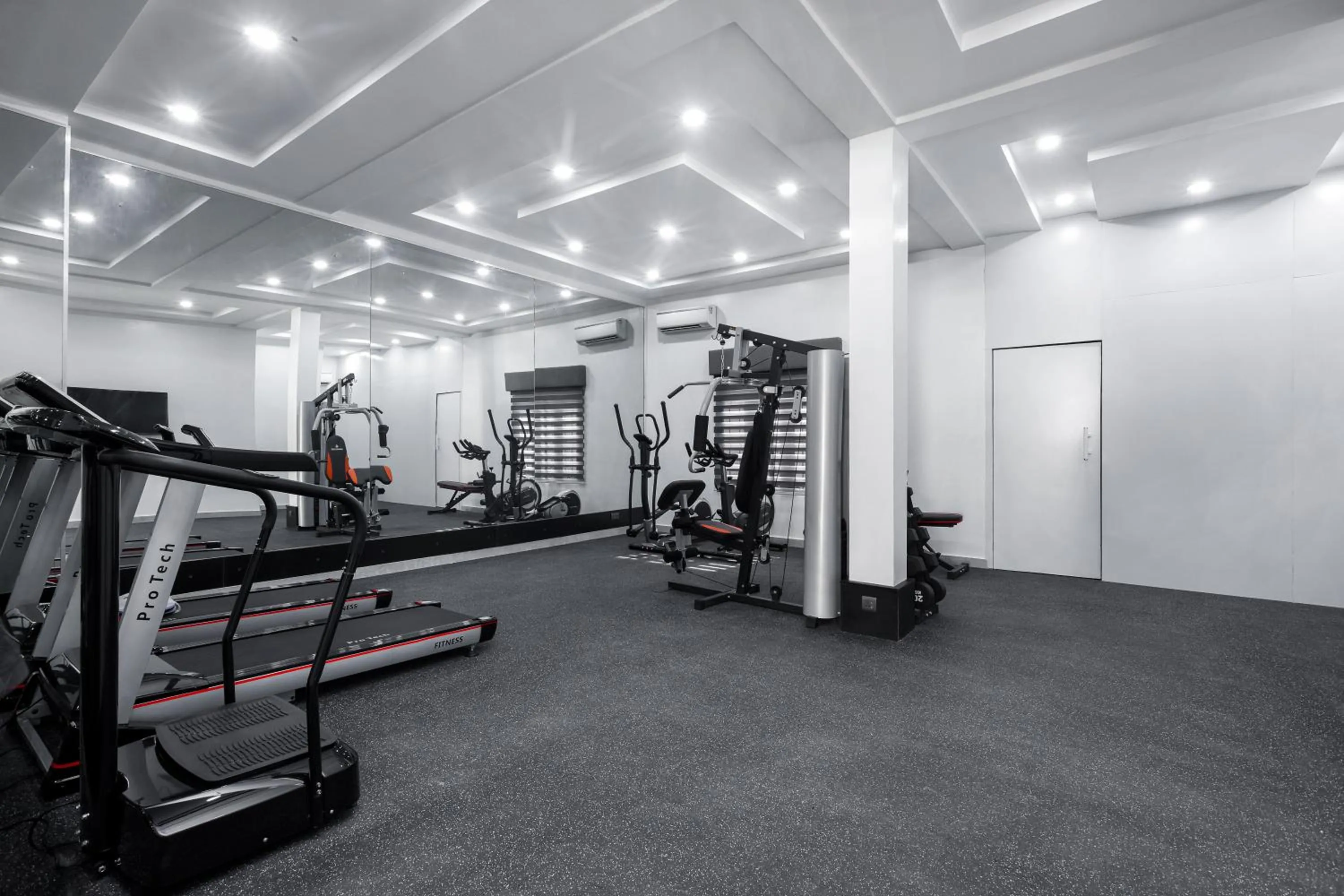 Fitness centre/facilities in BKT Cribs - Apartments & Suites