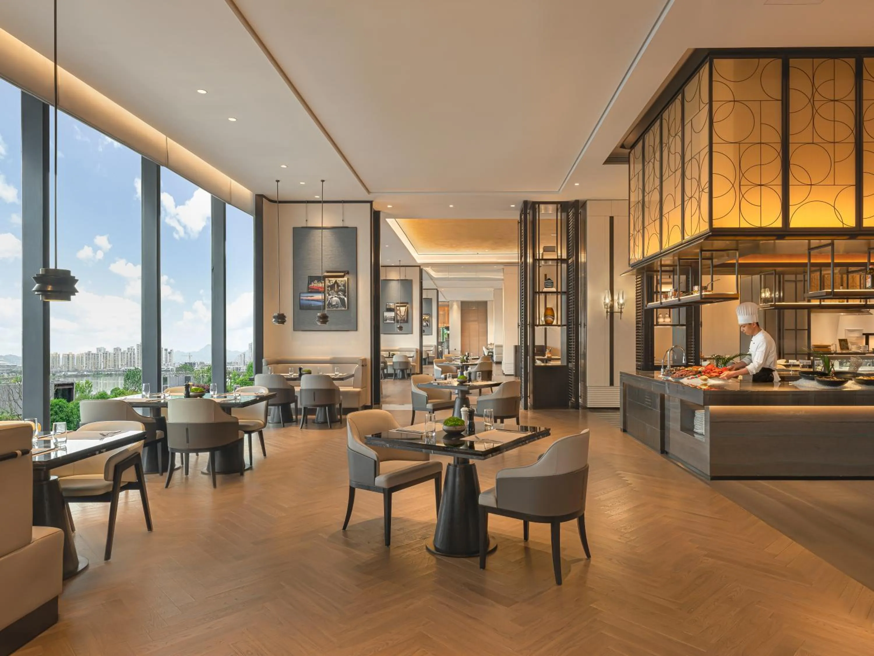 Restaurant/places to eat in Sheraton Ninghai