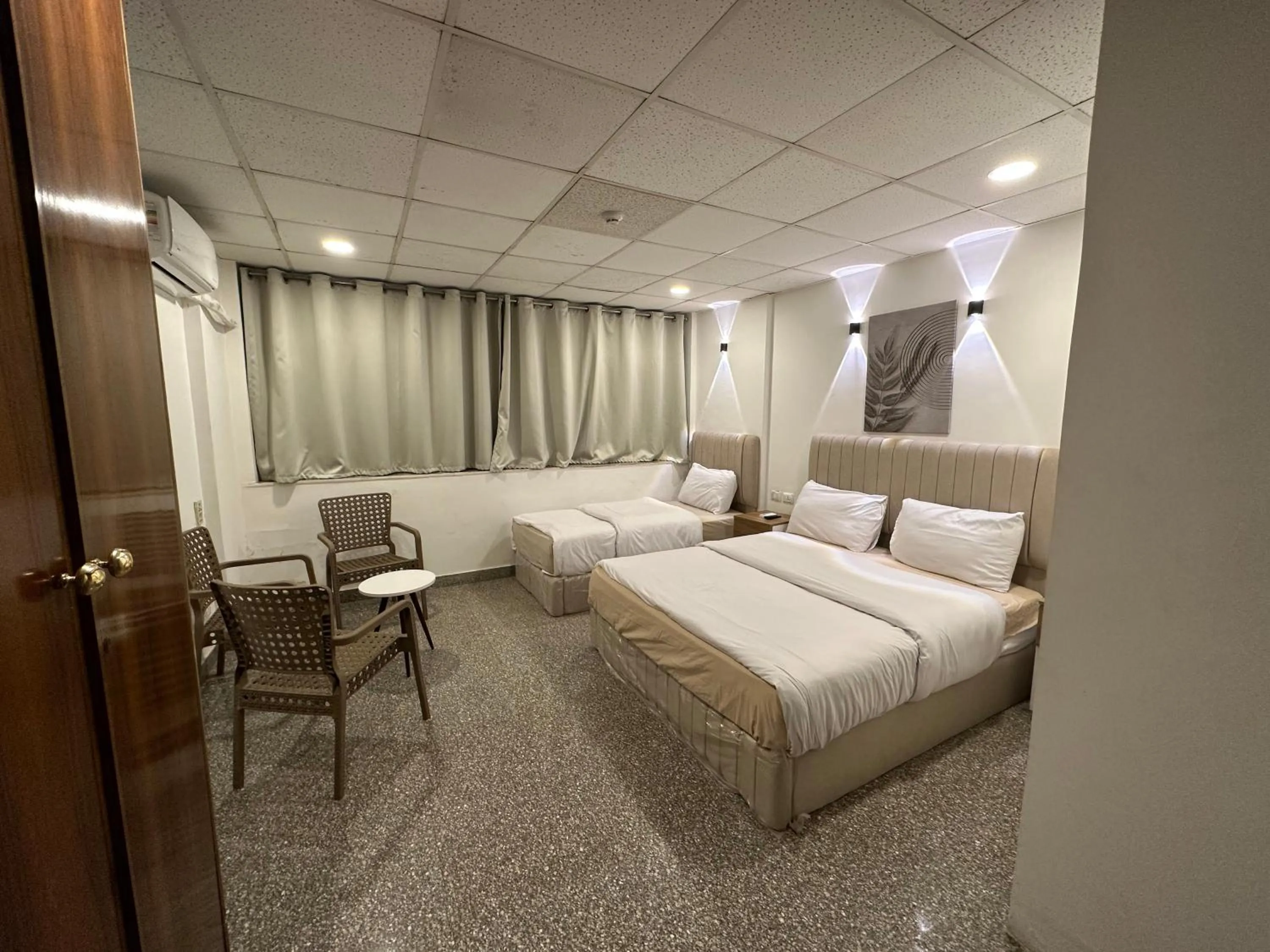 Bed in Egy Days Hotel