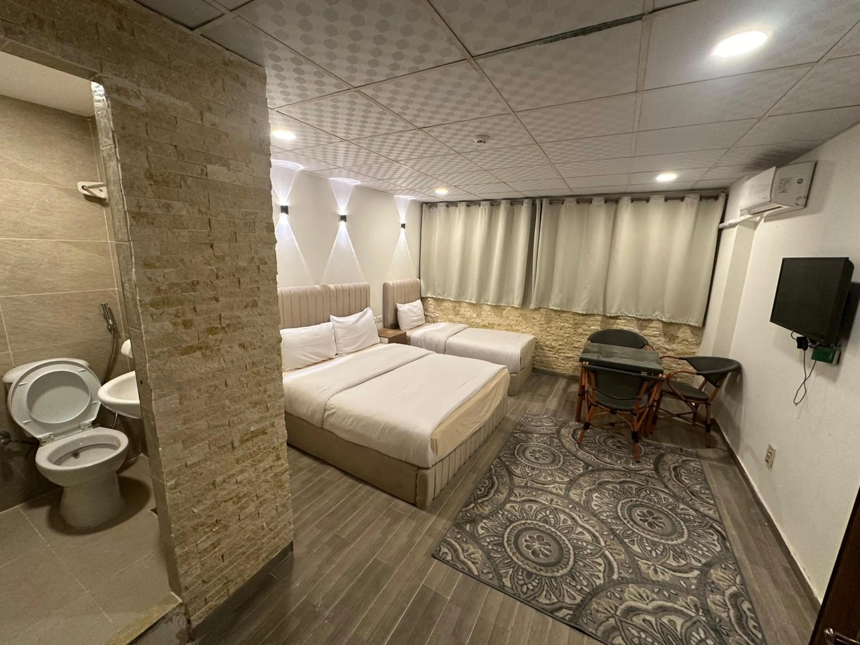 Bed in Egy Days Hotel