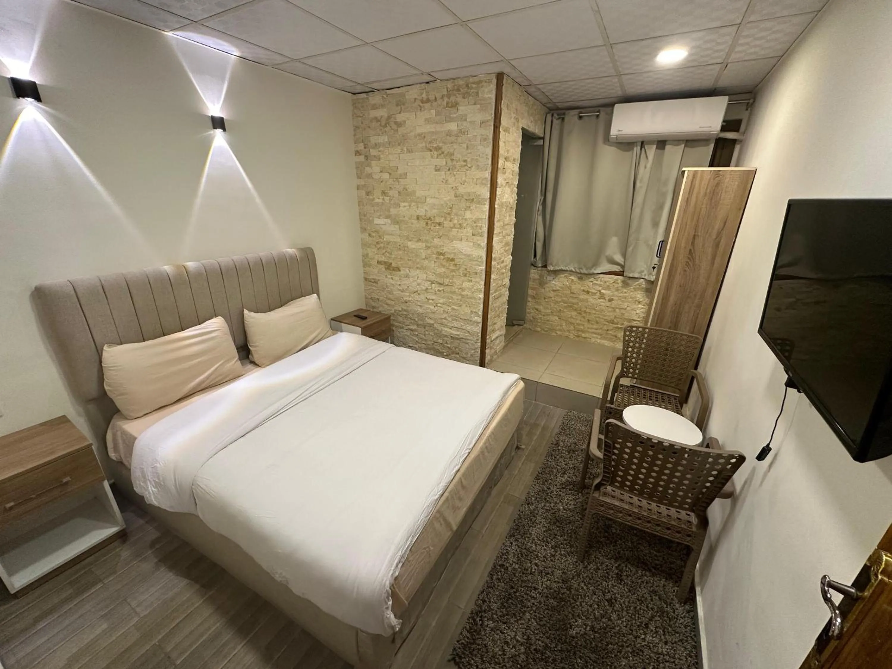 Bed in Egy Days Hotel