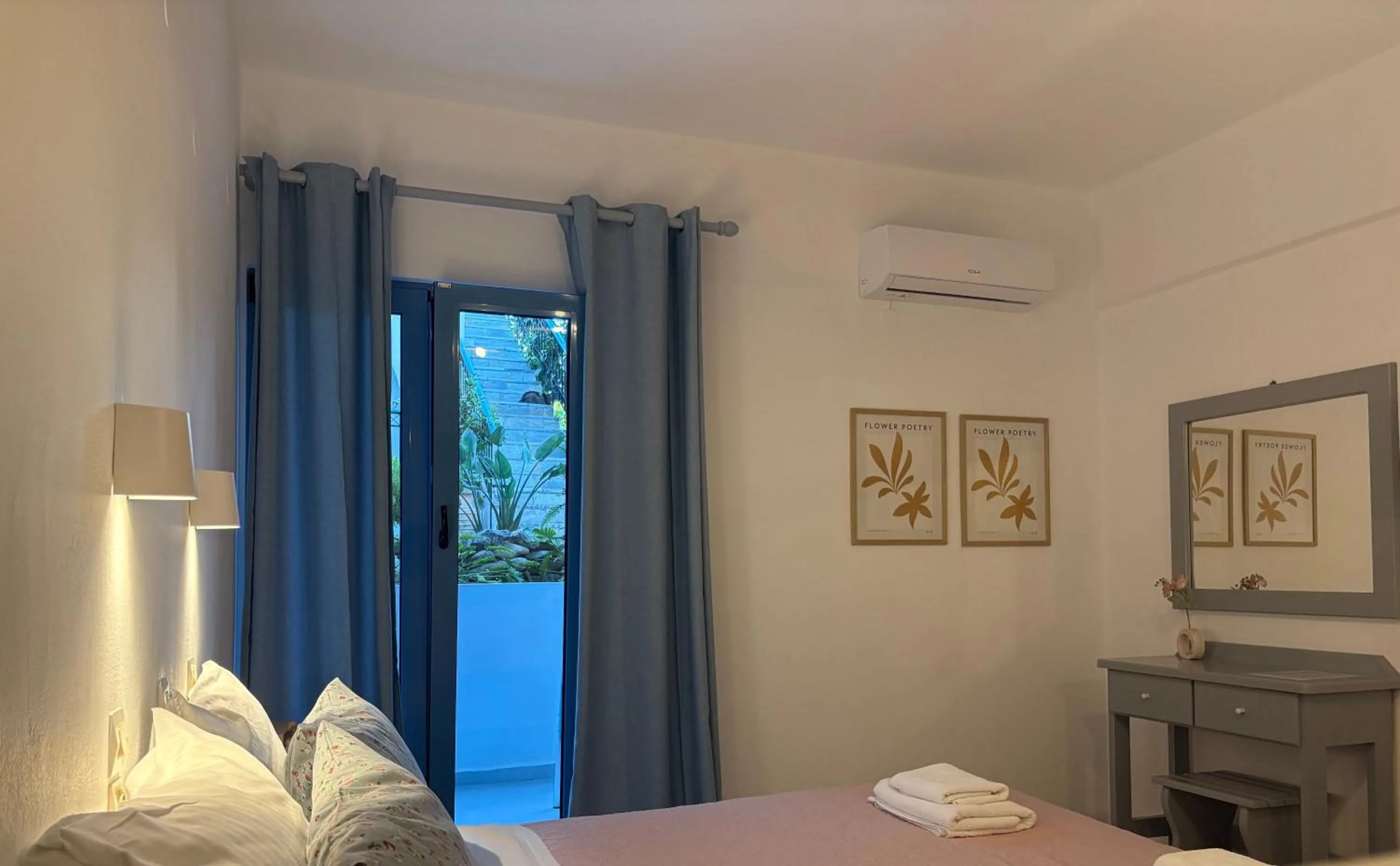 Bed in Villa Mertiza