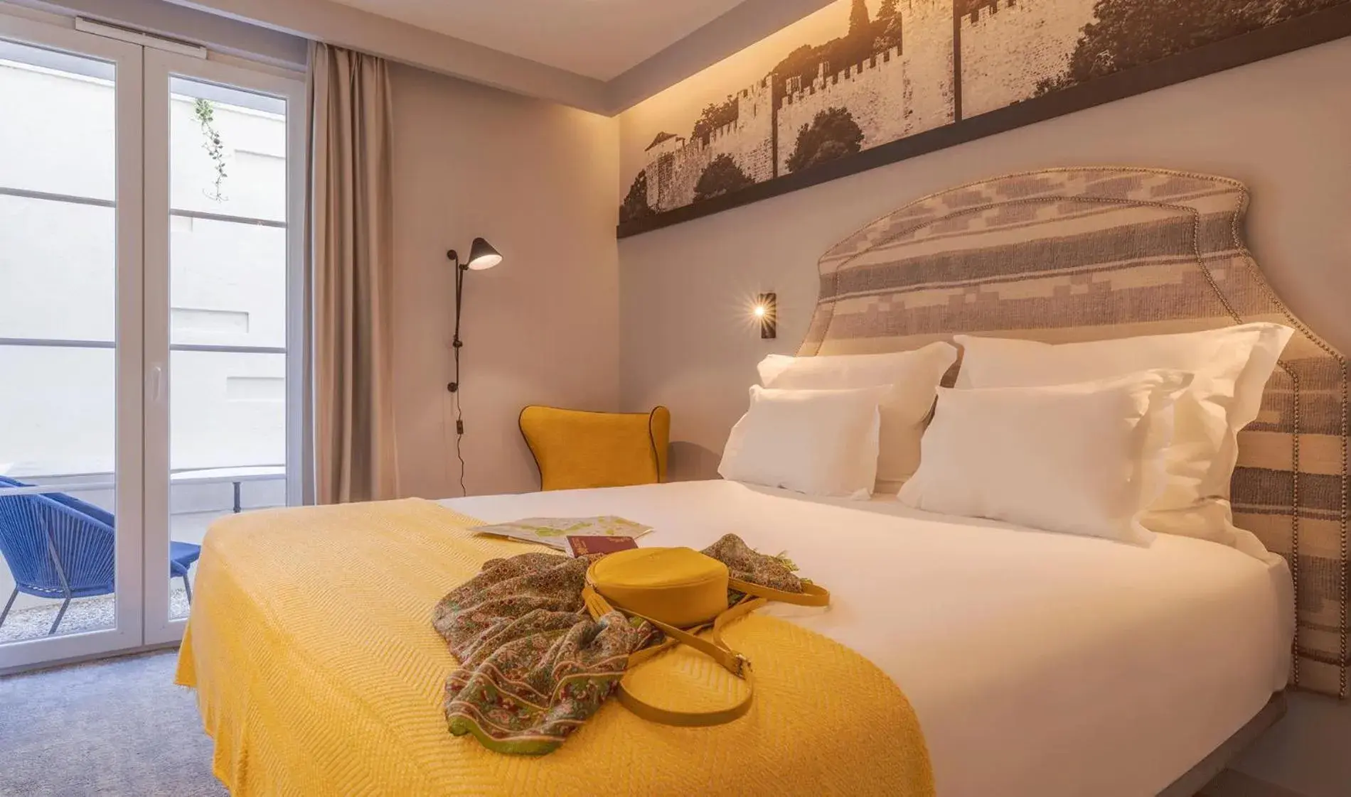 Comfort Double Room with Terrace in Pousada Alfama Comfort Double Room with Terrace in Pousada Alfama