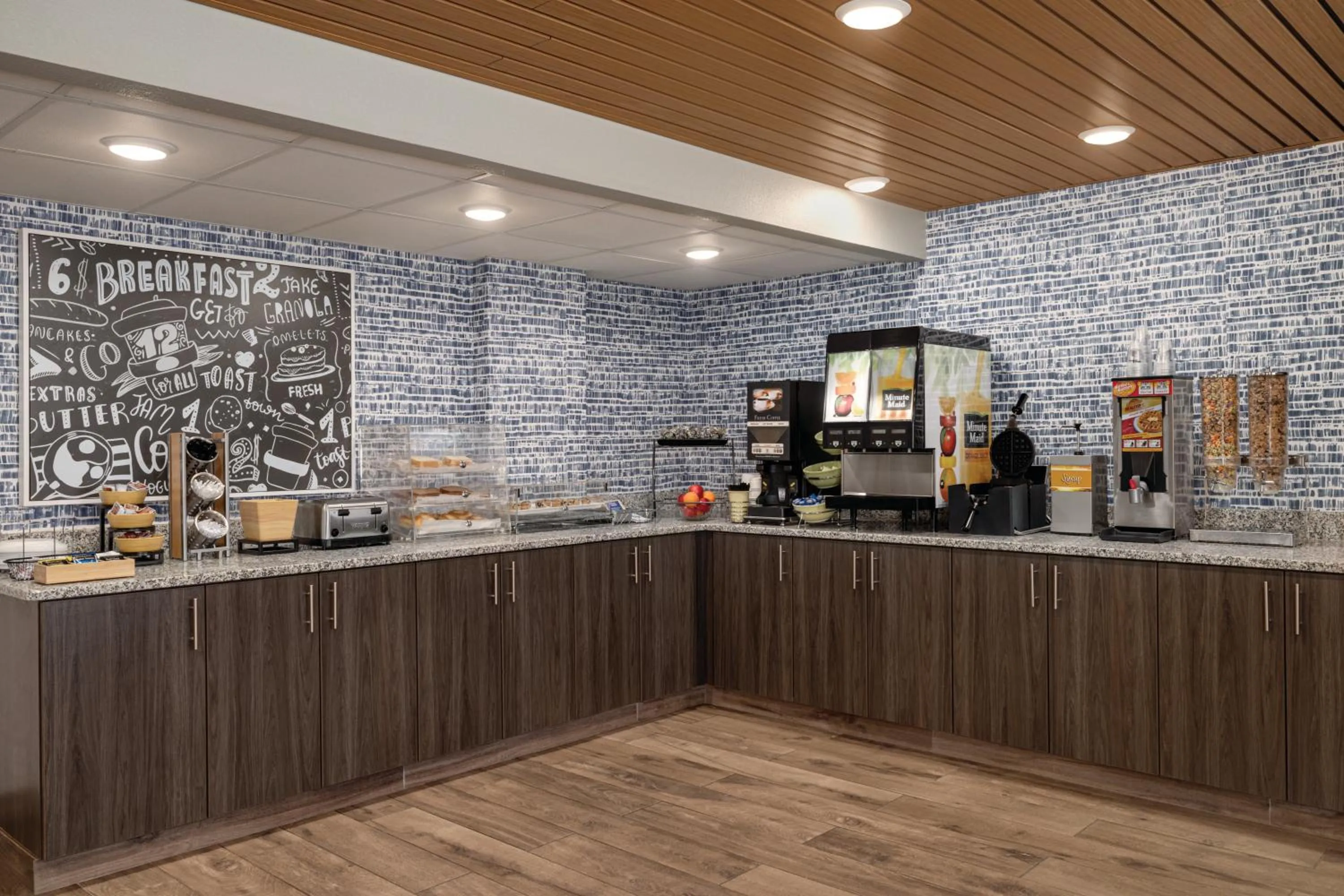 Breakfast in AmericInn by Wyndham Madison WI