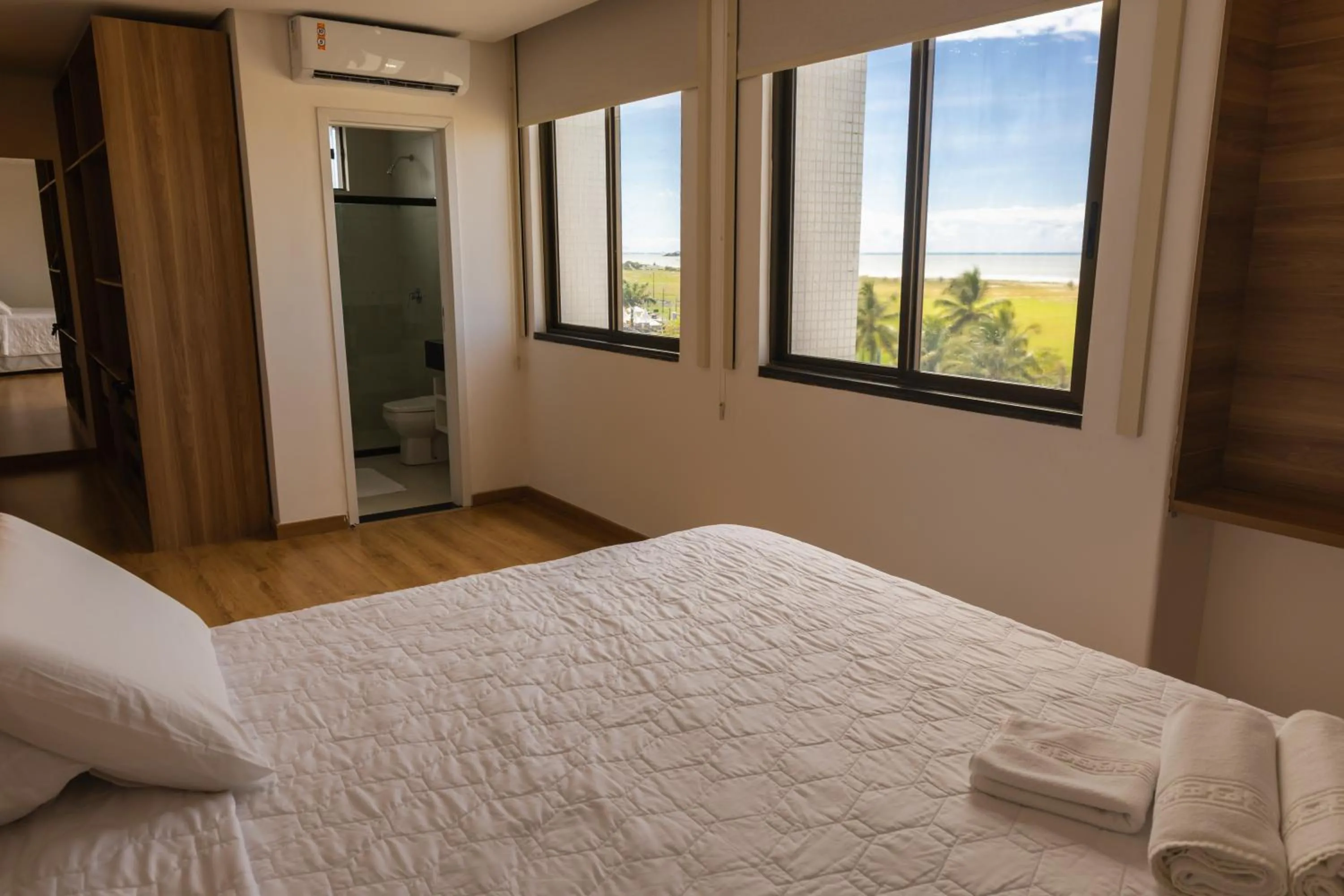 Bedroom, Bed in Ilhéus Praia Hotel