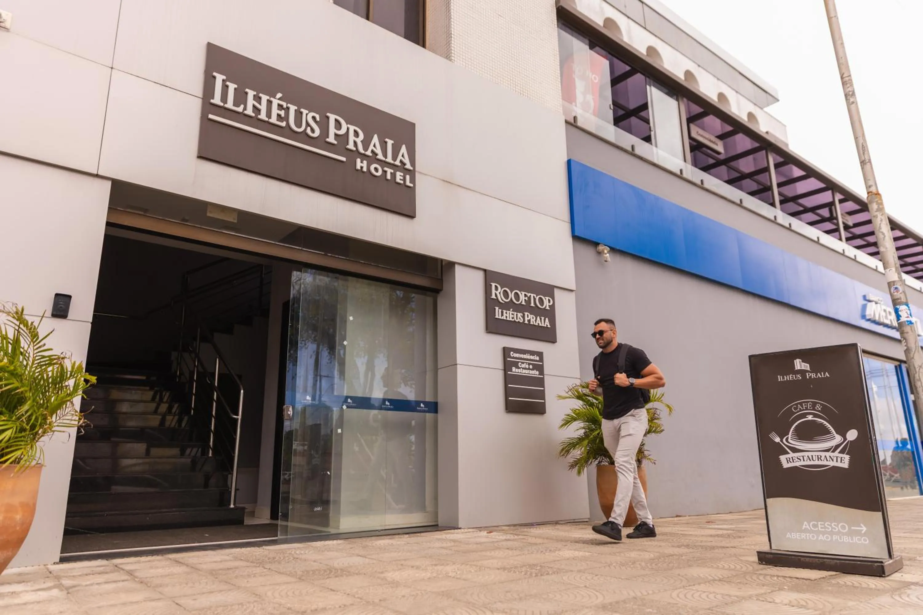 Facade/entrance in Ilhéus Praia Hotel