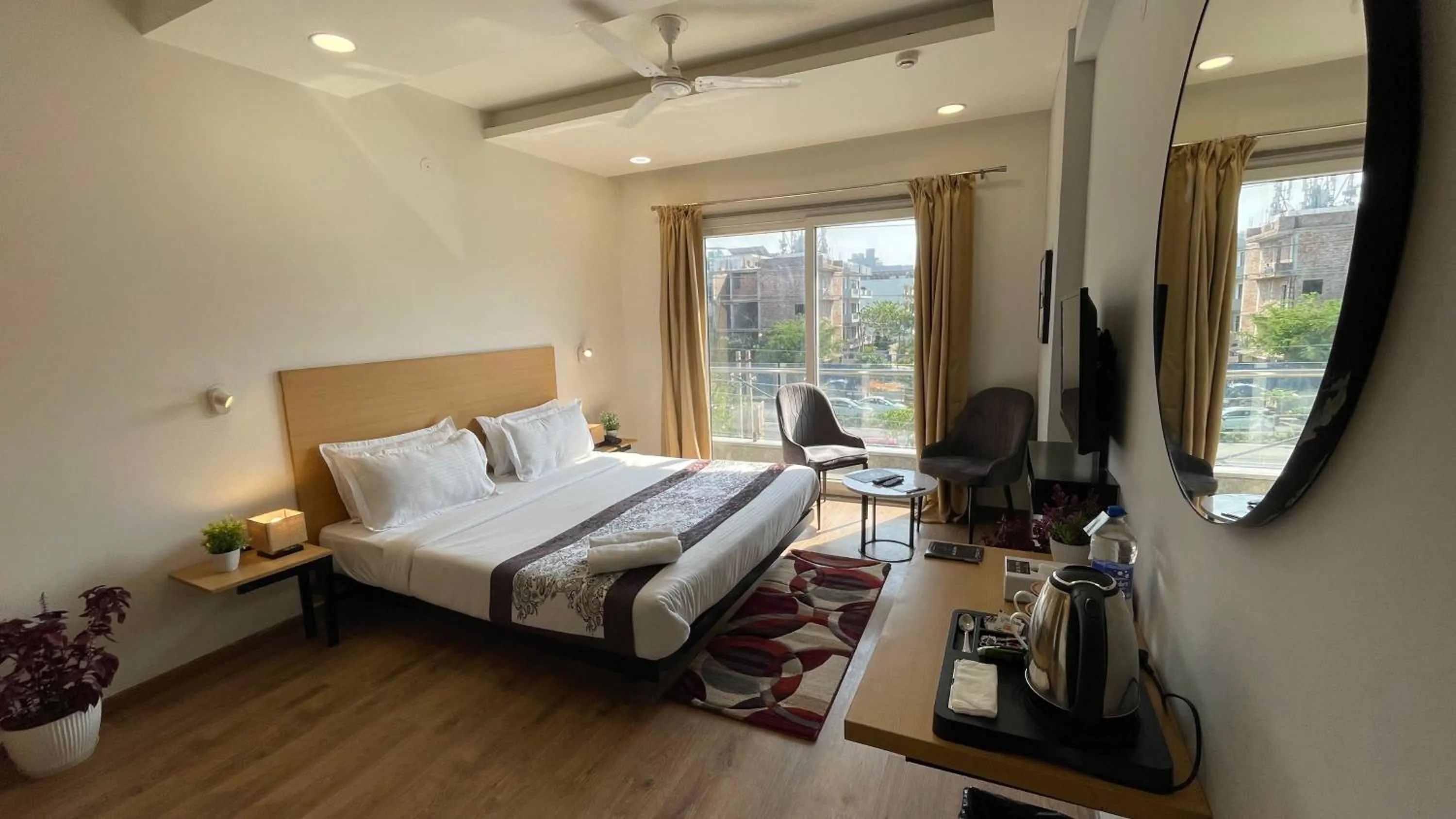 Bed in Saltstayz Express - Medicity Near Medanta Hospital