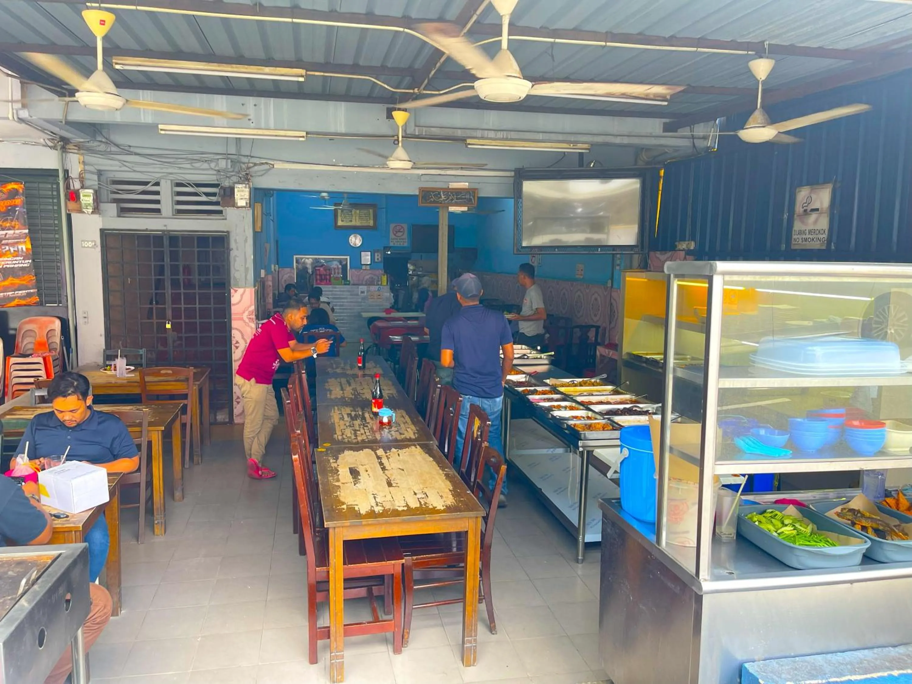 Restaurant/places to eat in Opus Residences Merdeka Tower KL