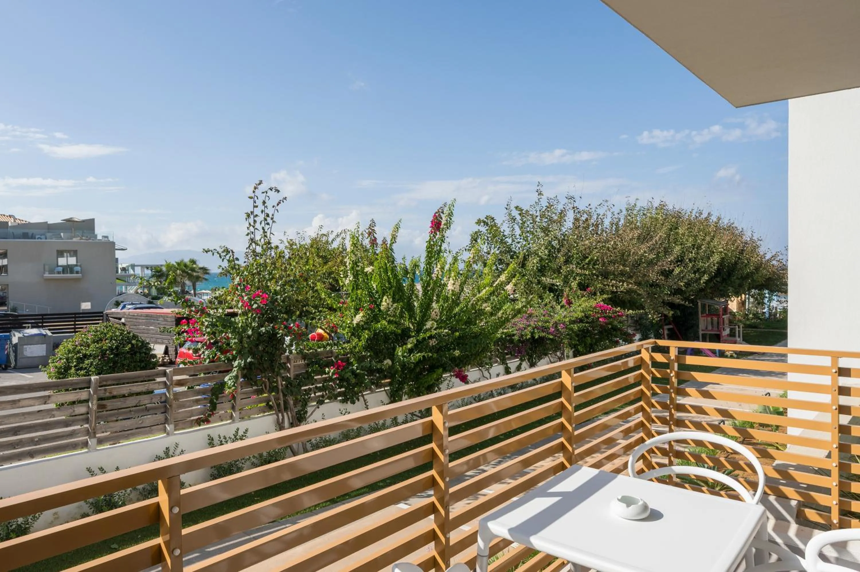 Ostrakon Suites